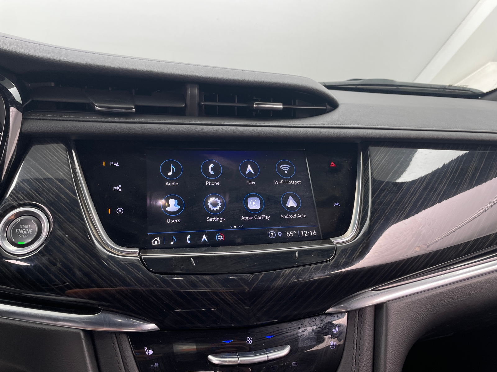 Thumbnail: 2021 Cadillac XT6 - 3