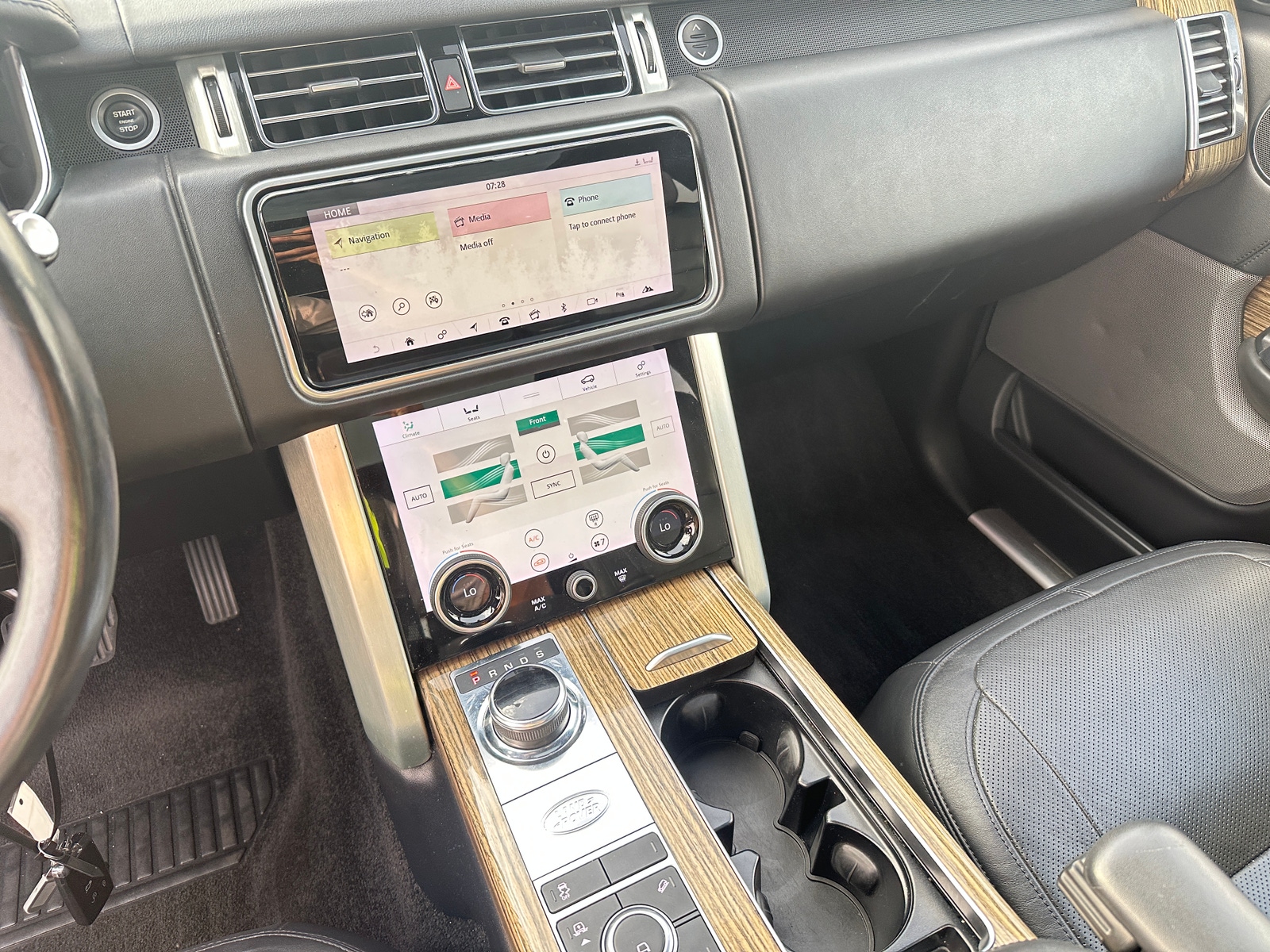 Thumbnail: 2019 Land Rover Range Rover - 3