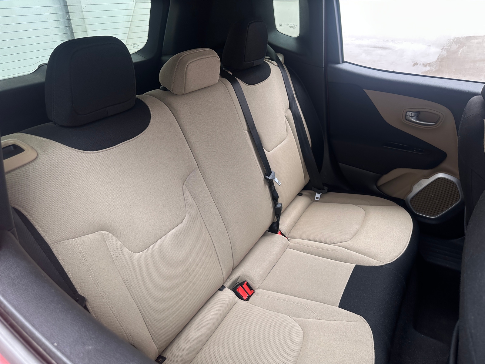 Thumbnail: 2015 Jeep Renegade - 6