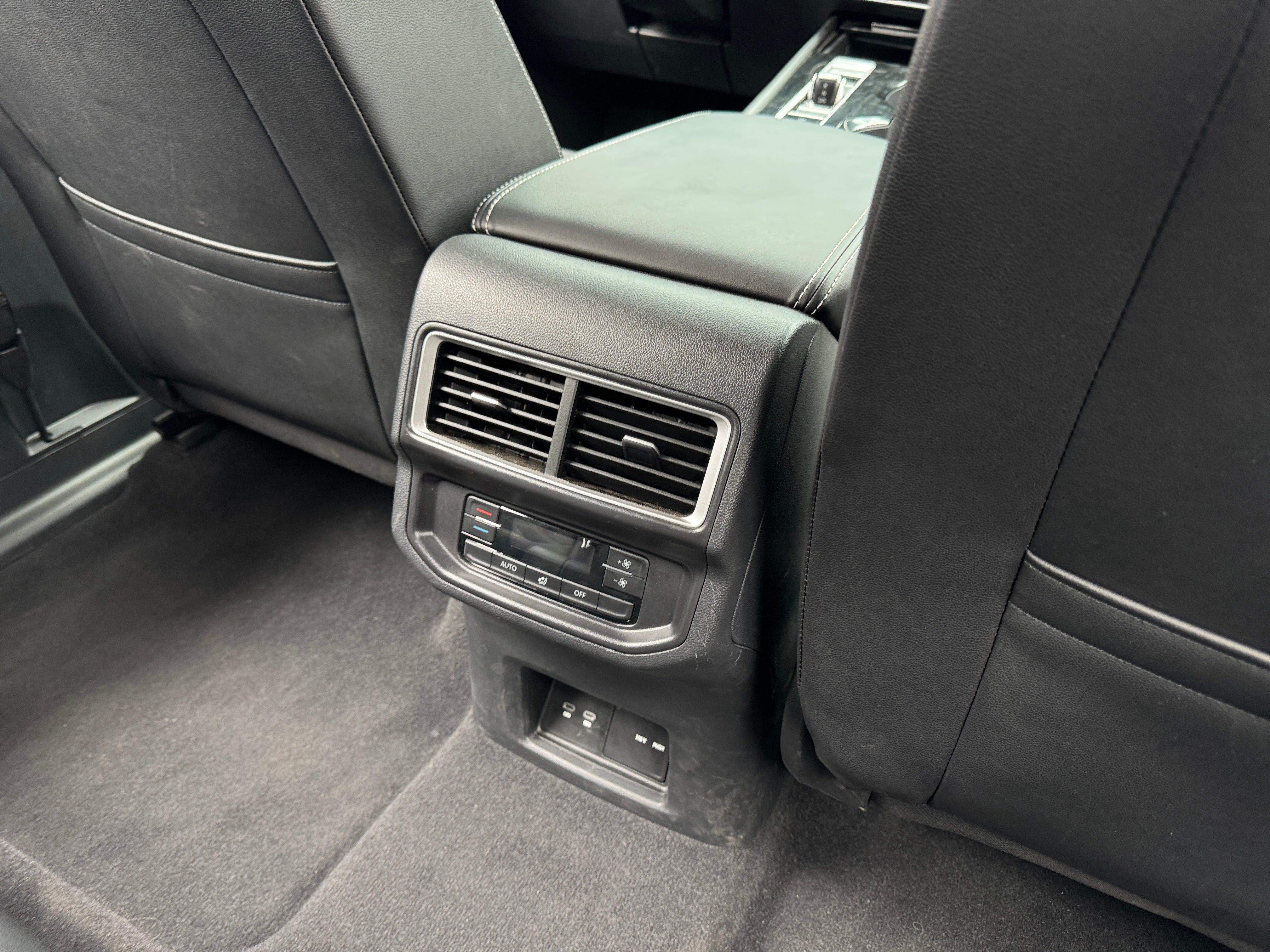 2026 Volkswagen Atlas SE w/Tech