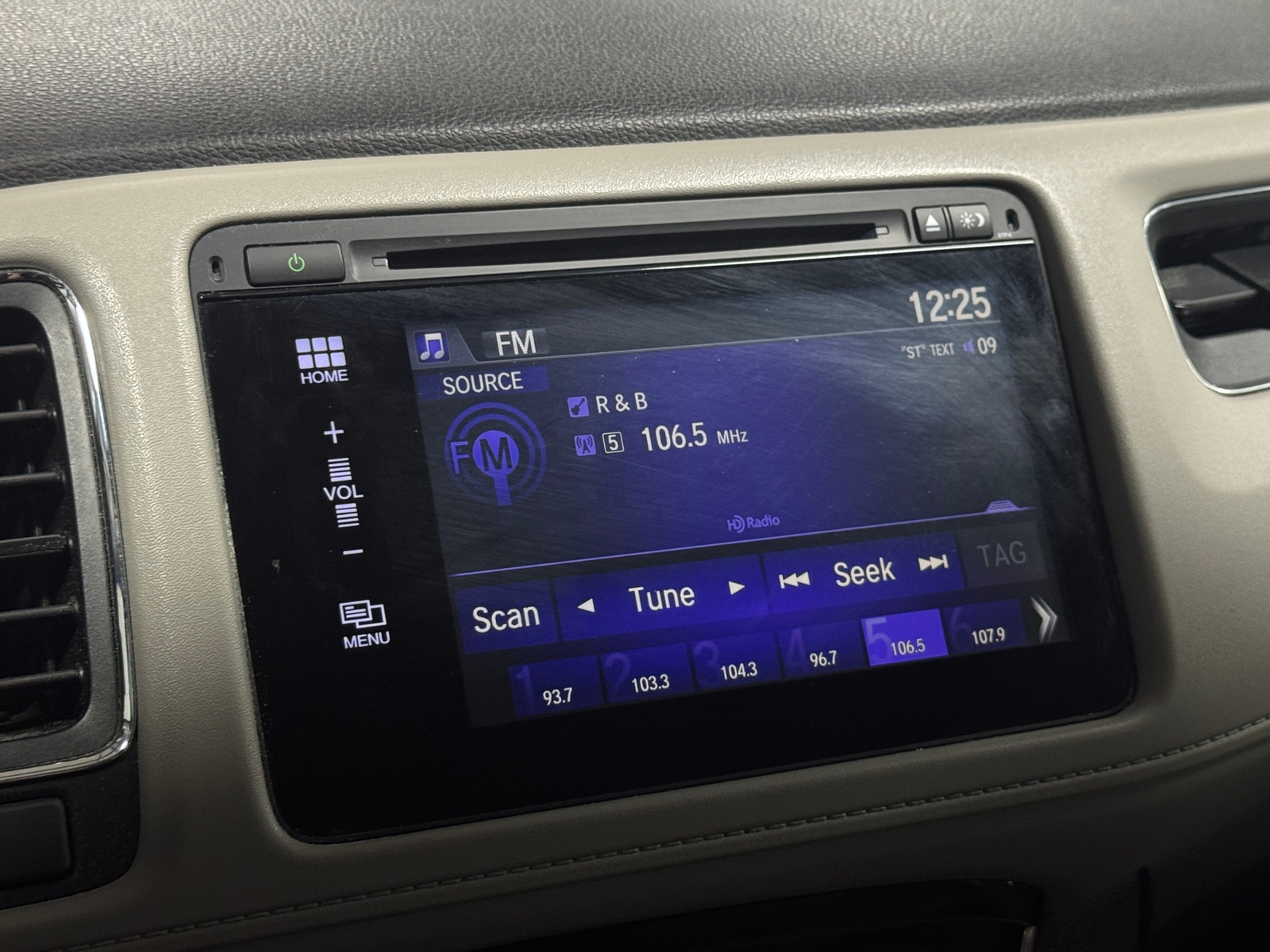 Thumbnail: 2018 Honda HR-V - 3