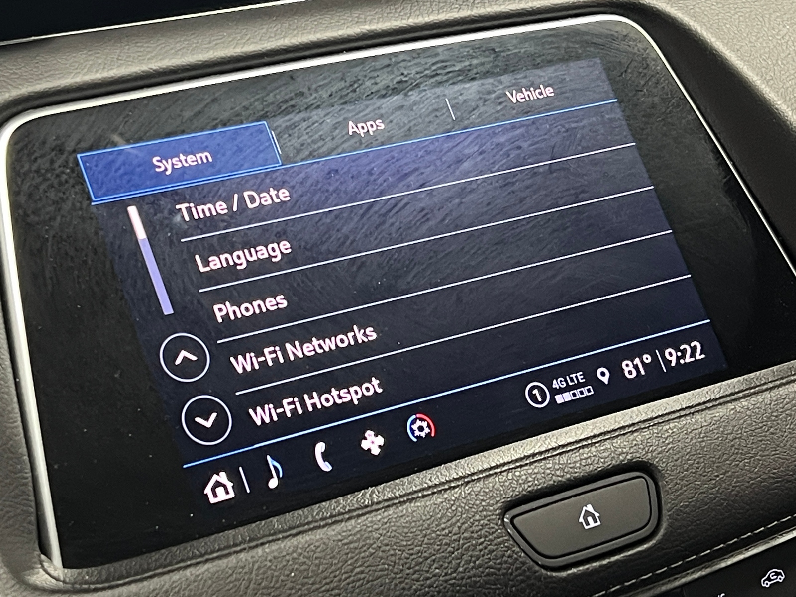 Thumbnail: 2023 Cadillac XT4 - 3