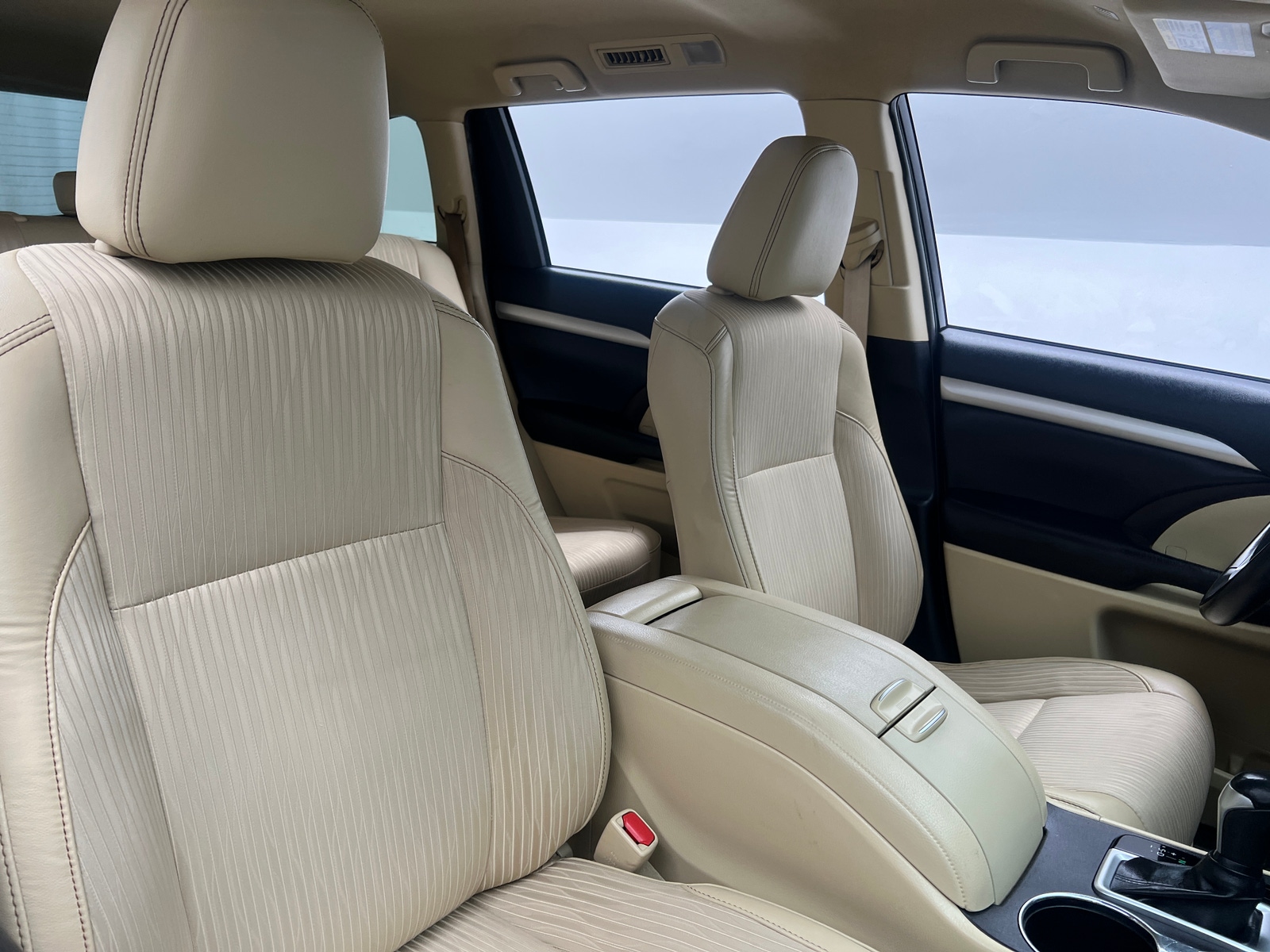 Thumbnail: 2019 Toyota Highlander - 2