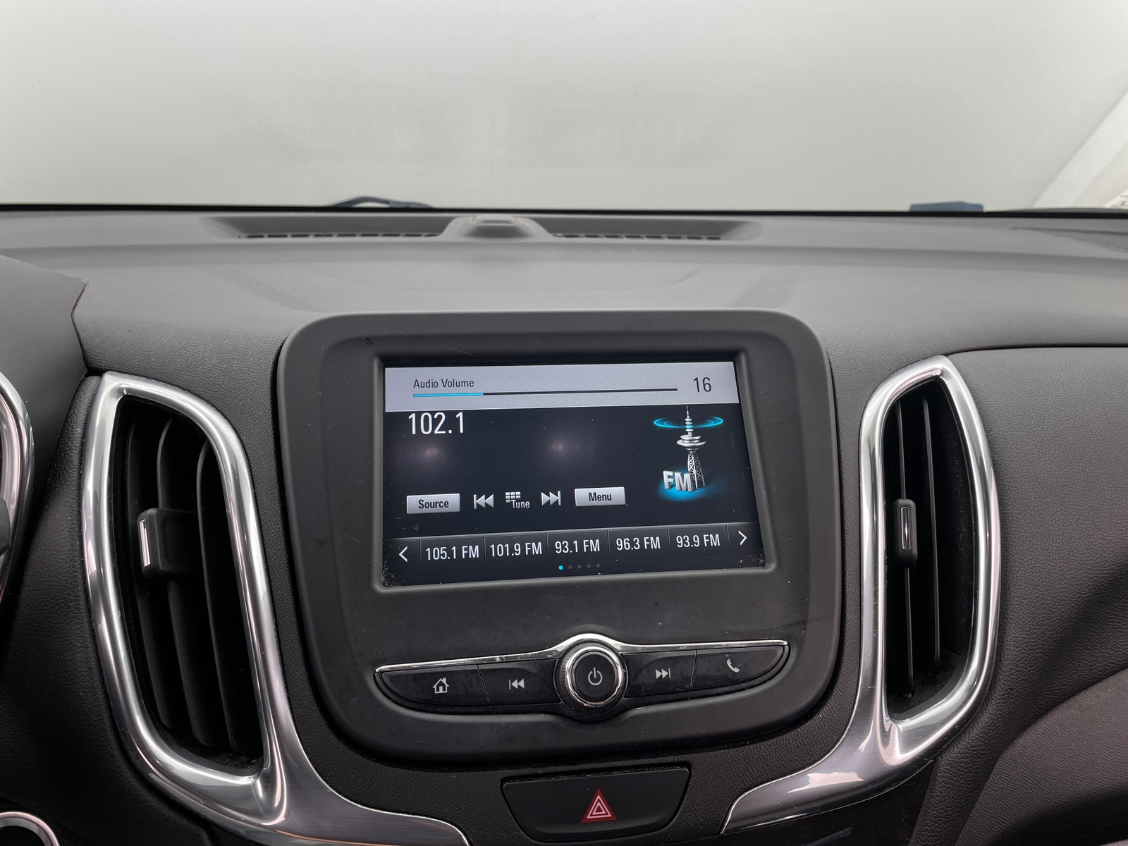 Thumbnail: 2018 Chevrolet Equinox - 4