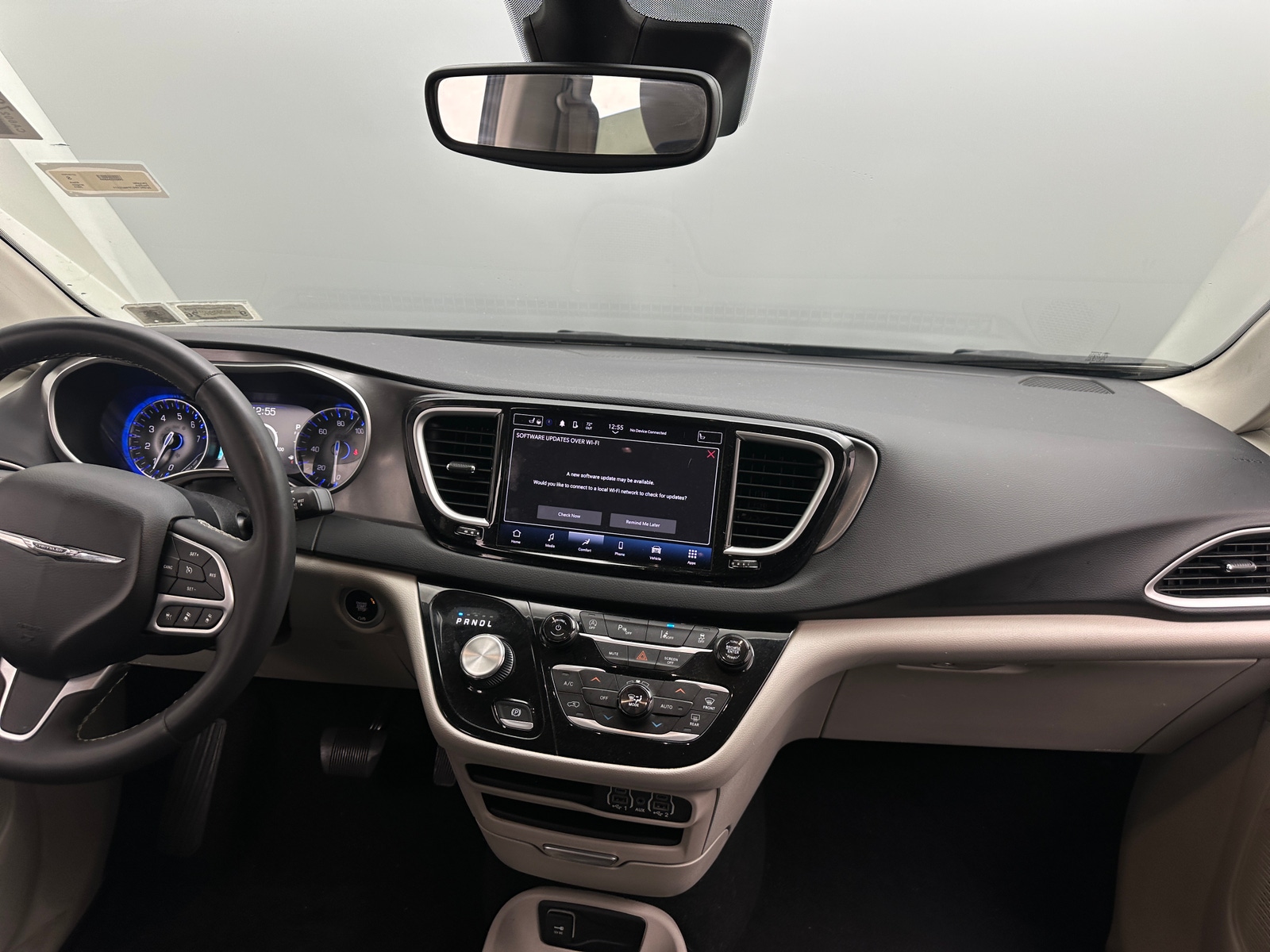 Thumbnail: 2023 Chrysler Pacifica - 2