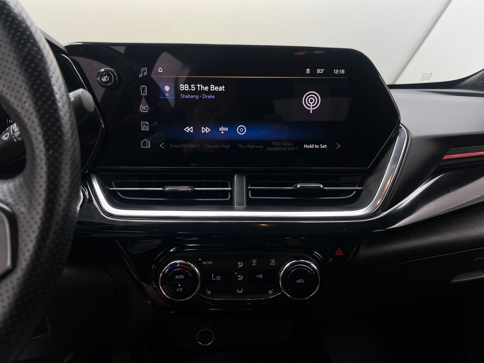 Thumbnail: 2024 Chevrolet Trax - 3