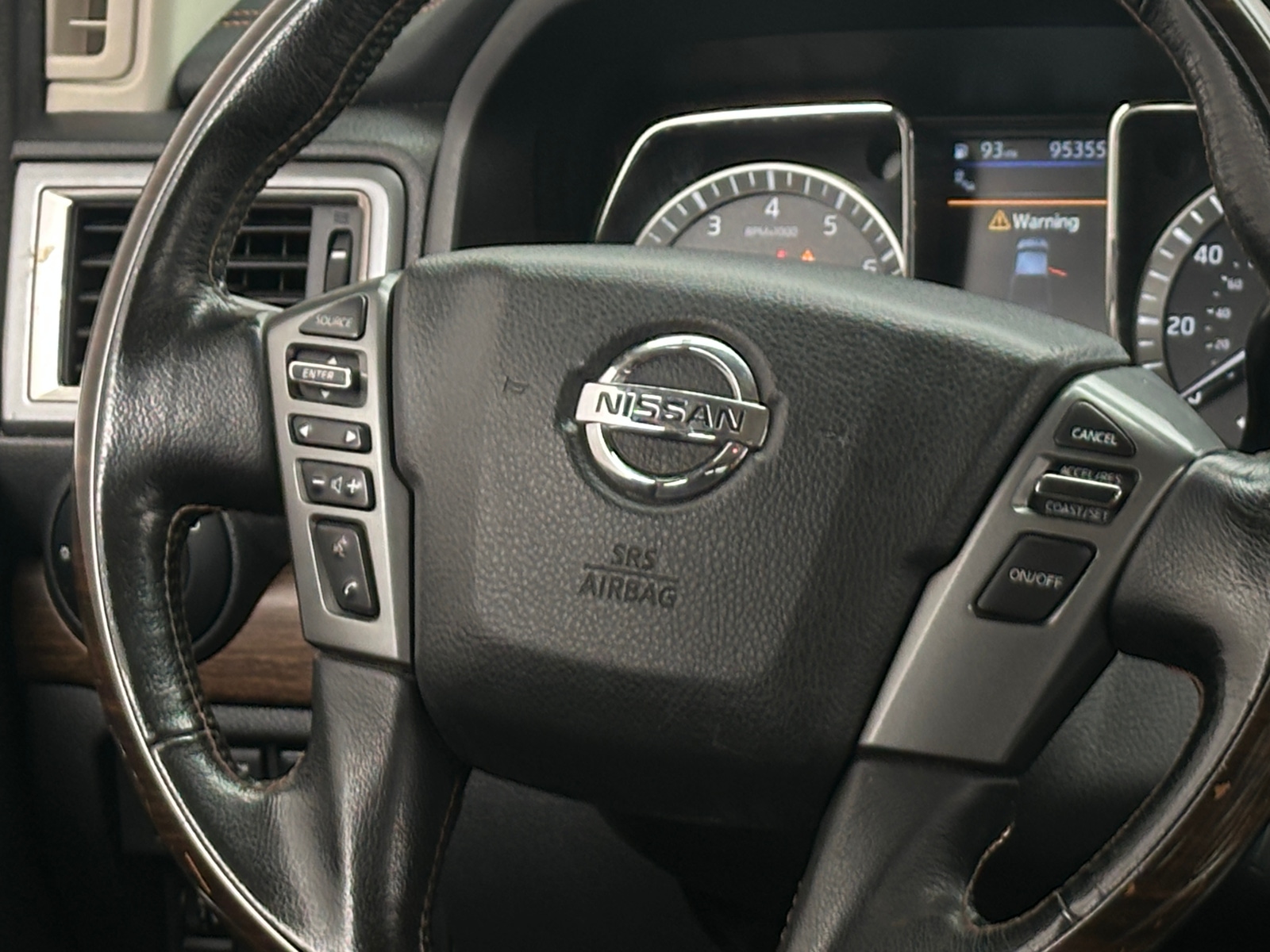 Thumbnail: 2019 Nissan Titan - 4