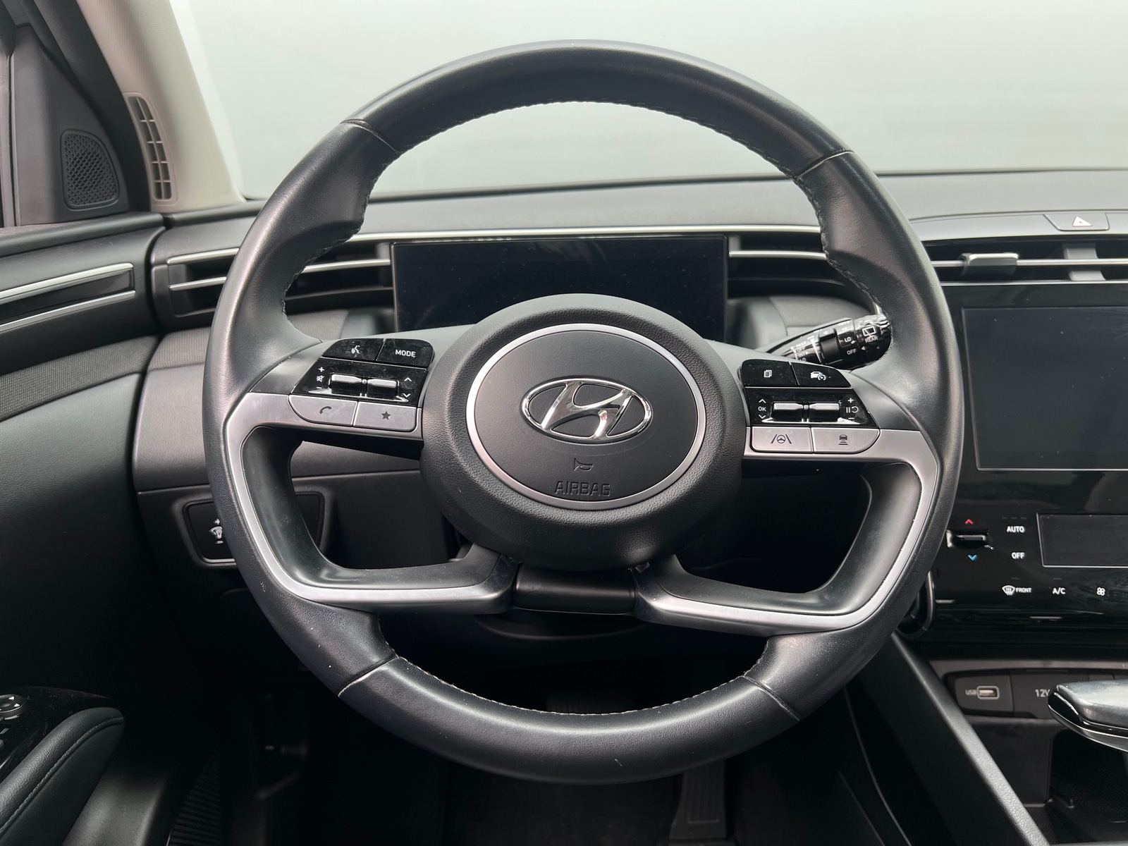 Thumbnail: 2022 Hyundai Tucson - 4