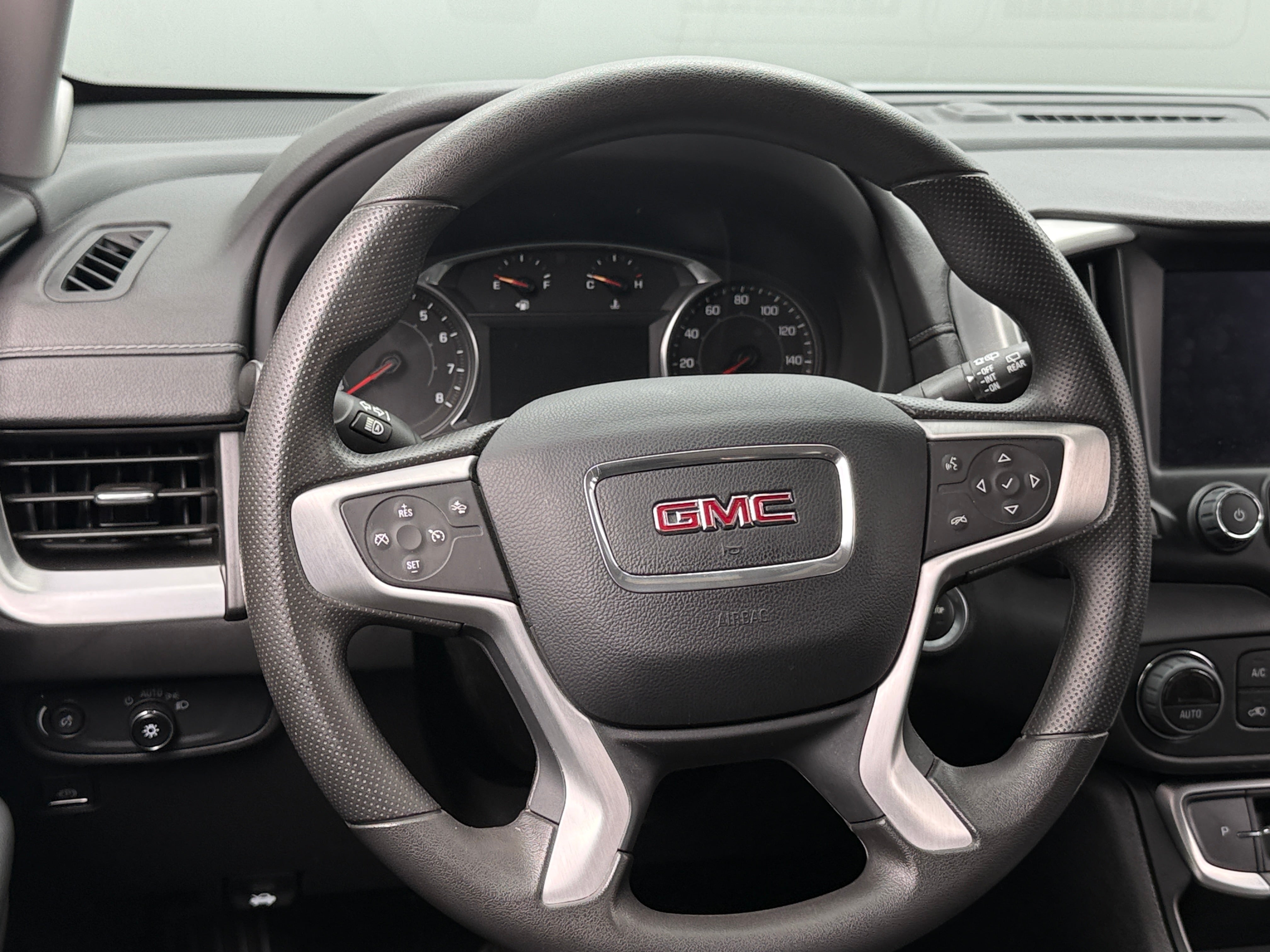 2023 GMC Terrain SLE - Photo 8