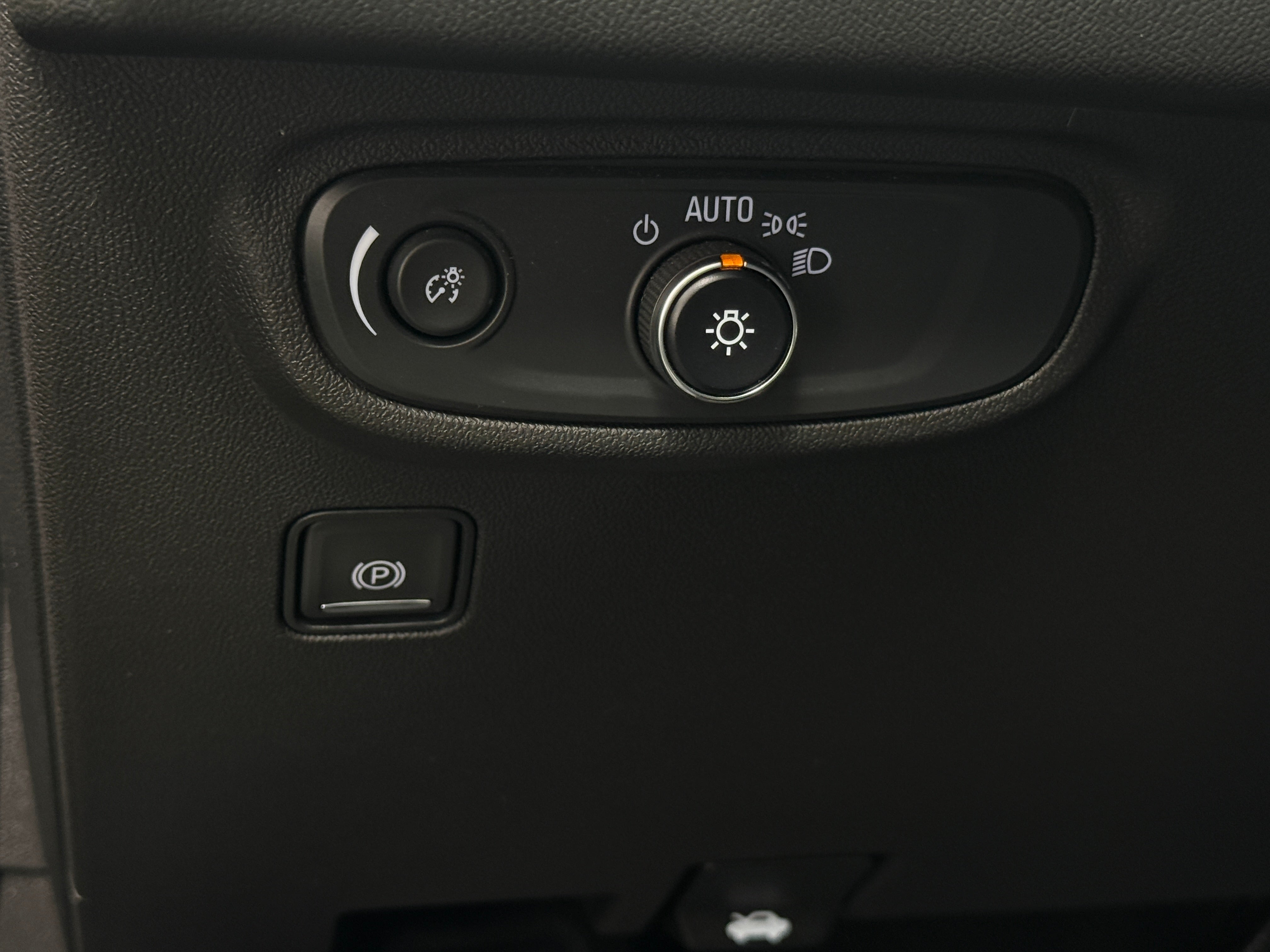 2023 GMC Terrain SLE - Photo 11
