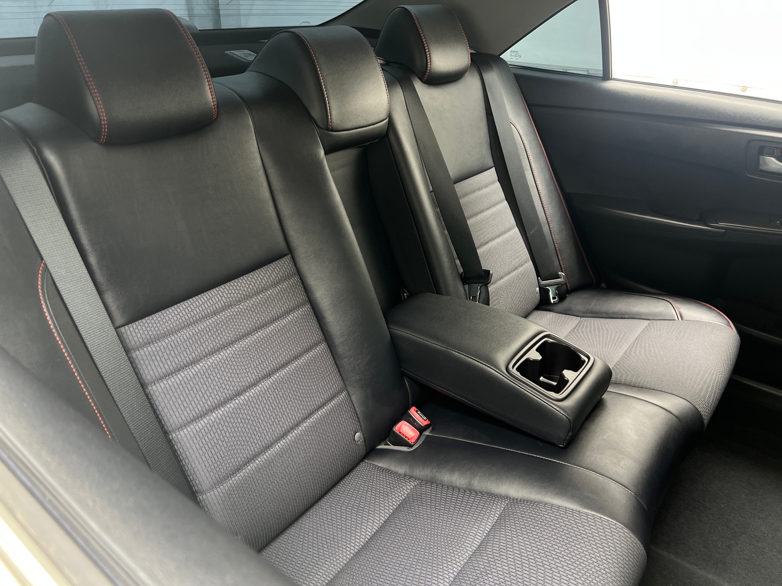 Thumbnail: 2016 Toyota Camry - 6