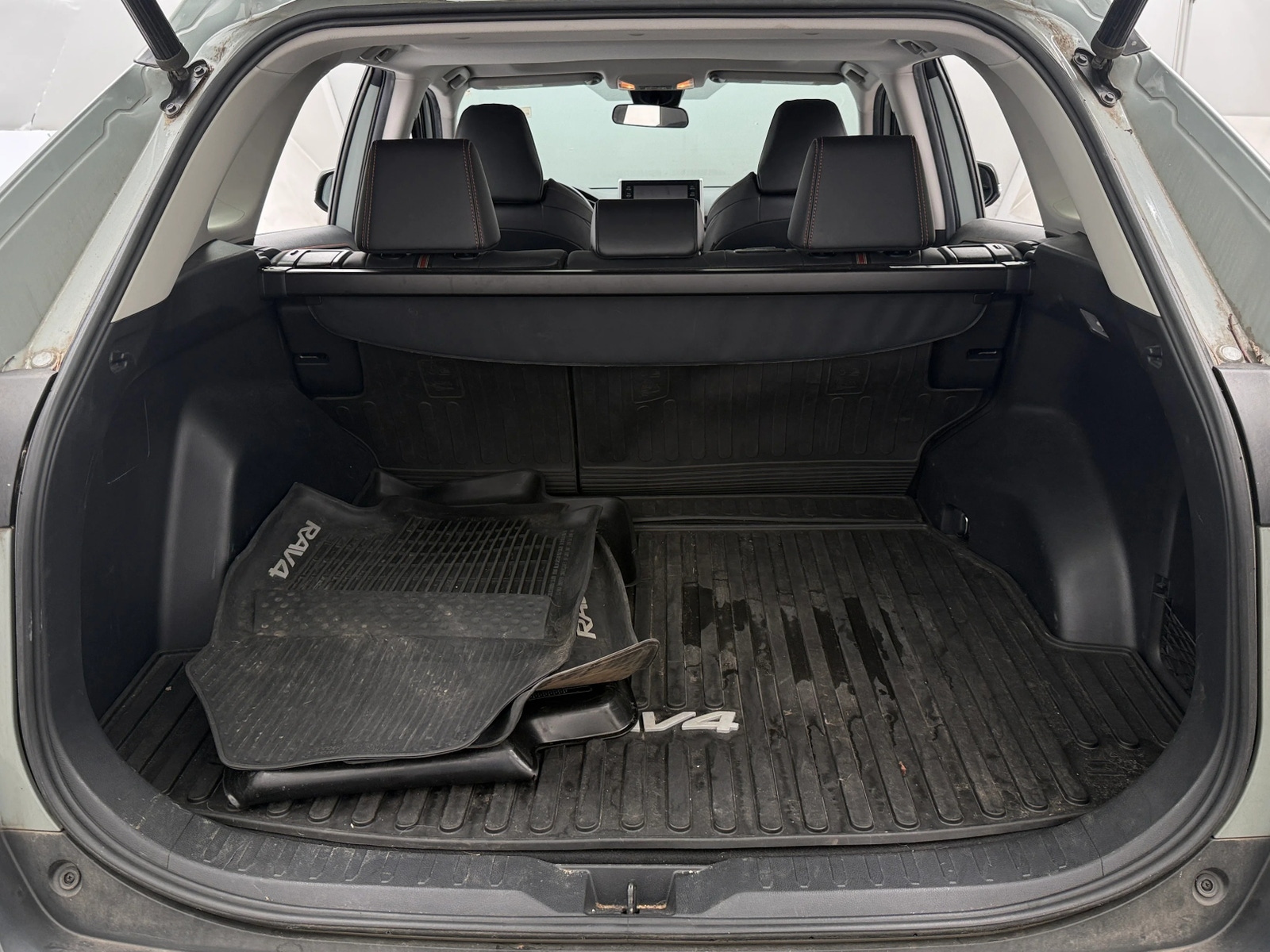 Thumbnail: 2019 Toyota RAV4 - 6