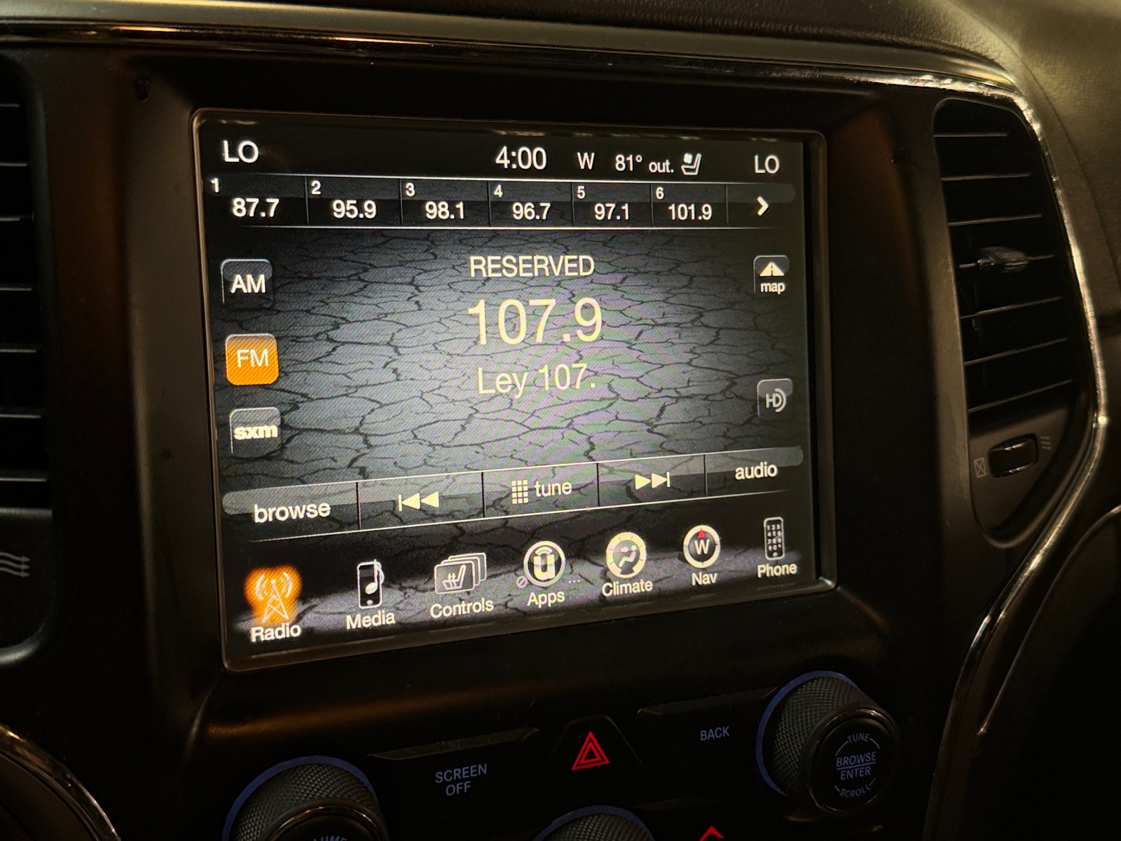 Thumbnail: 2017 Jeep Grand Cherokee - 3