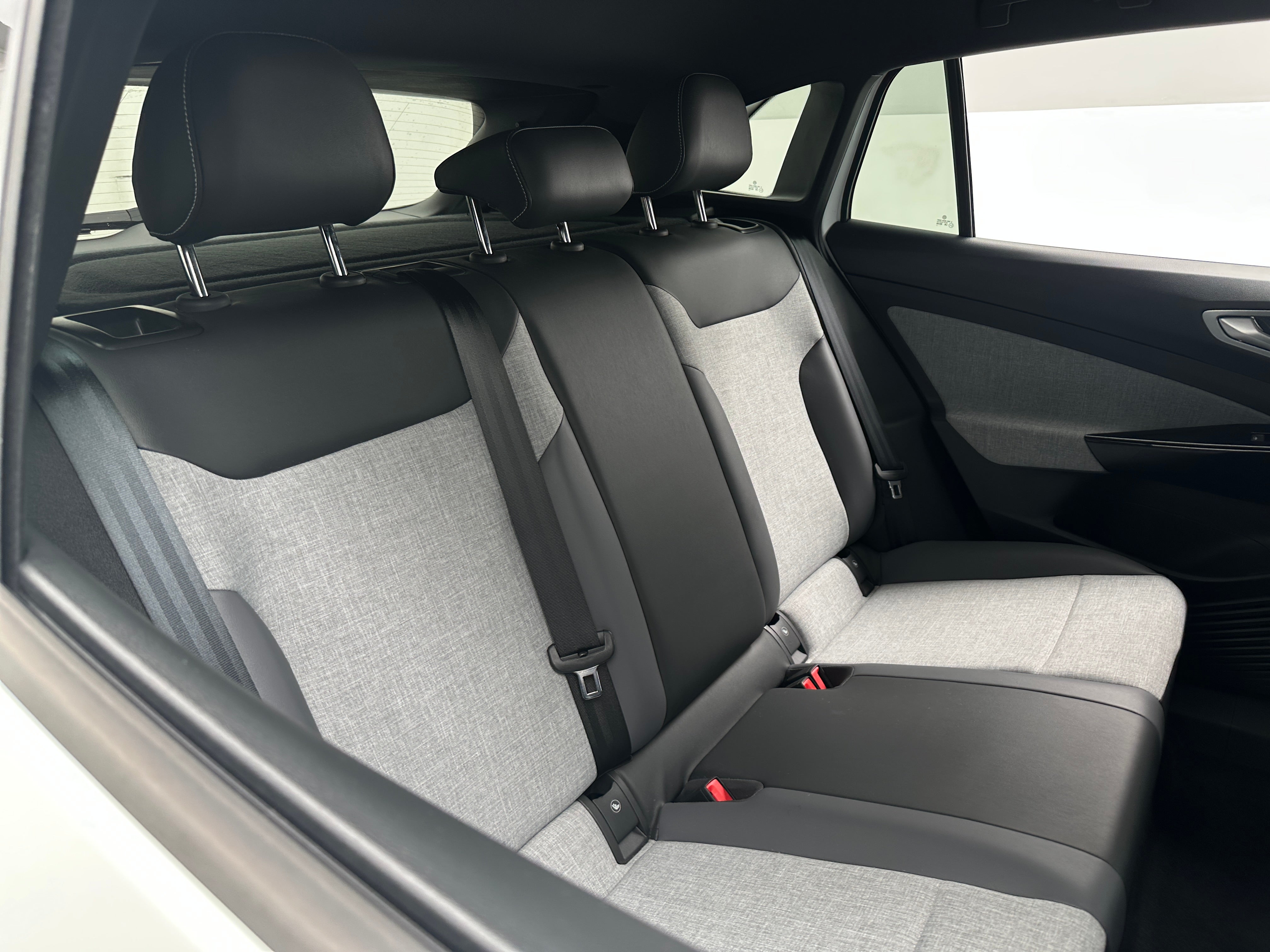 Used 2024 Volkswagen ID.4 STANDARD with VIN 1V2BMPE84RC013400 for sale in Auburn, WA