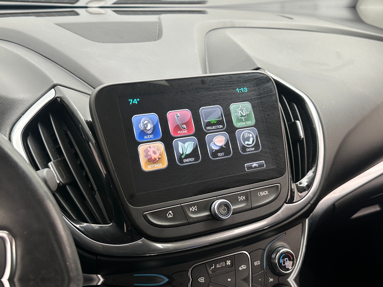 Thumbnail: 2017 Chevrolet Volt - 3