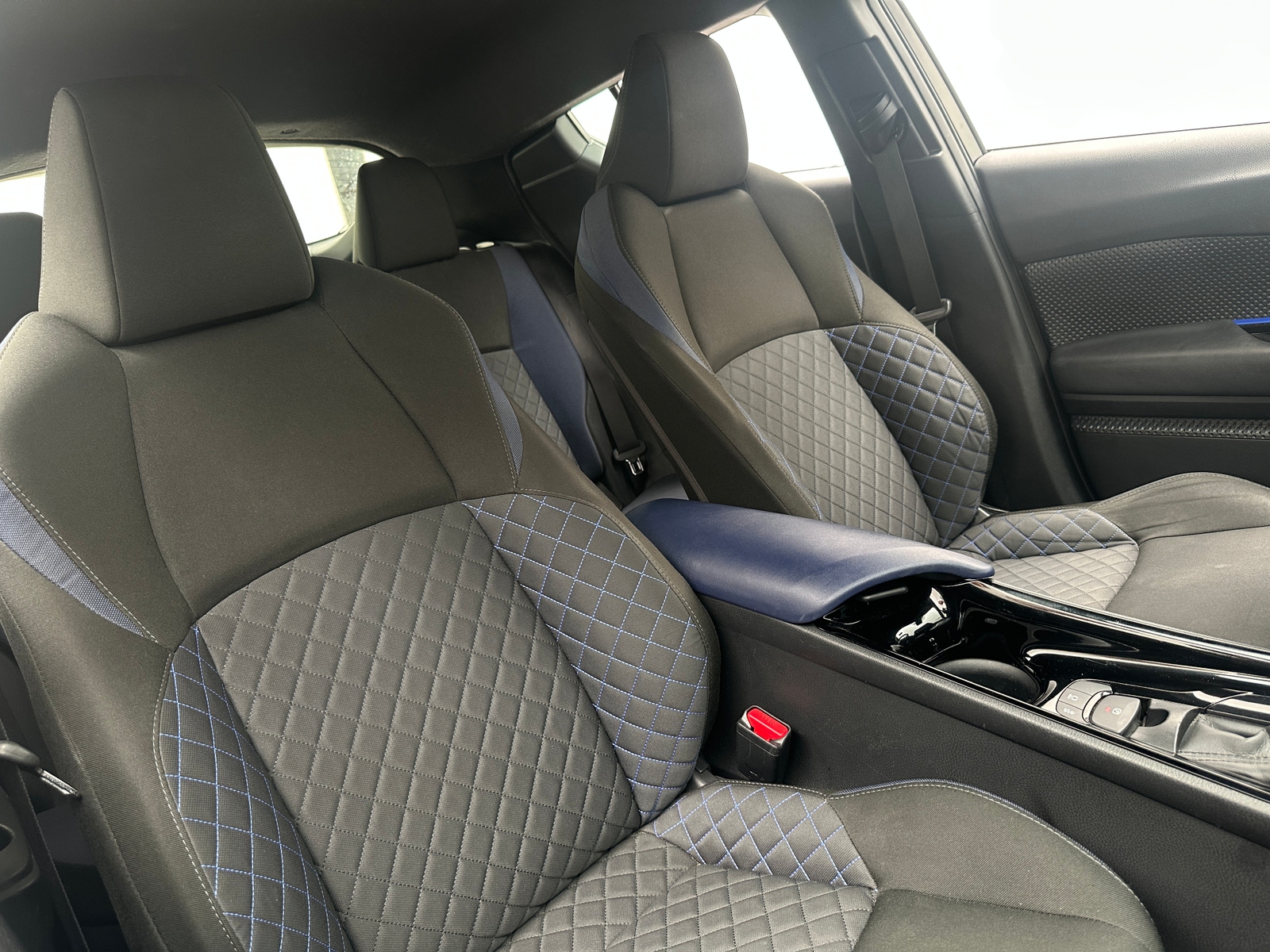 Thumbnail: 2021 Toyota C-HR - 2