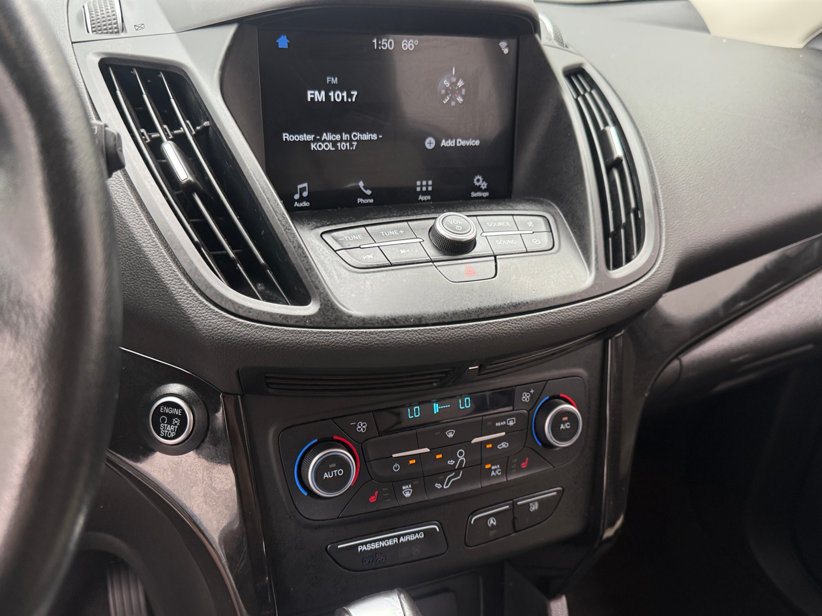 Thumbnail: 2019 Ford Escape - 3