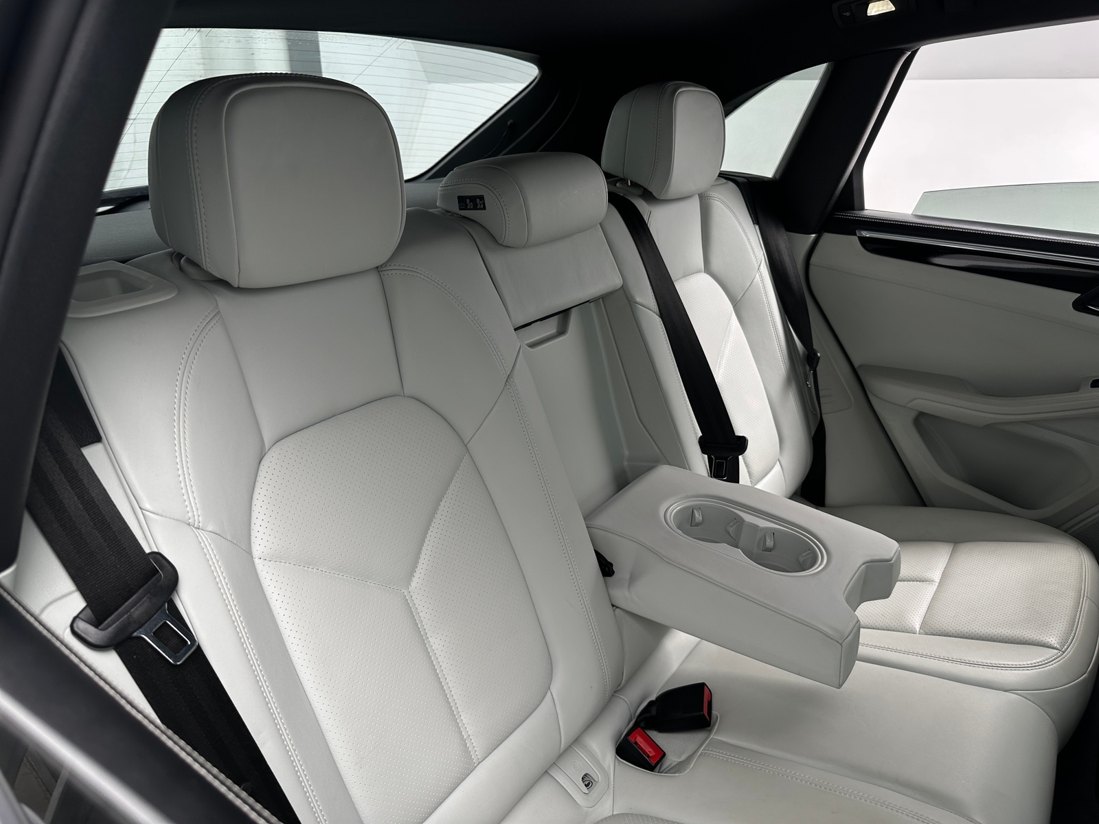 Thumbnail: 2023 Porsche Macan - 5