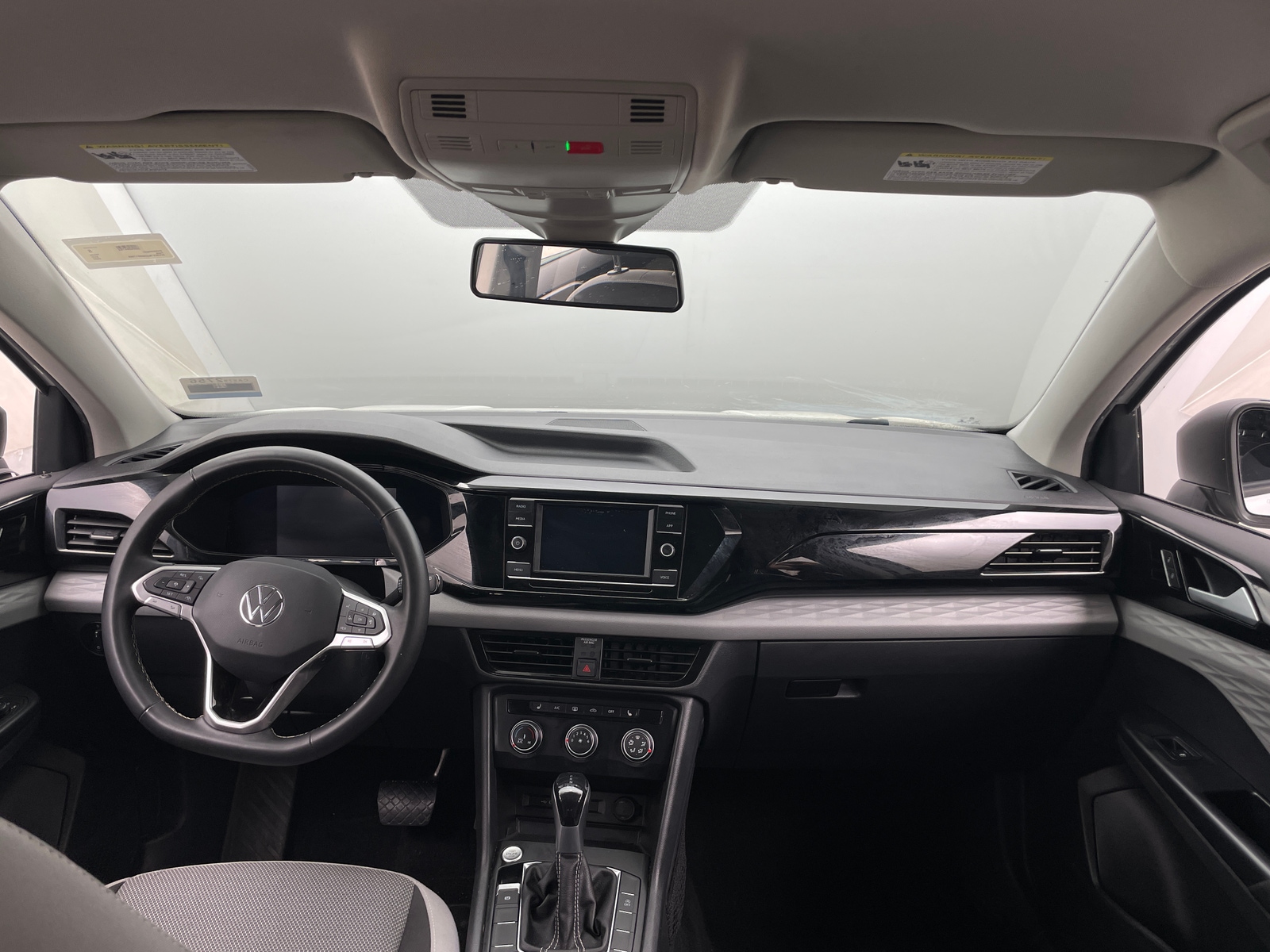 Thumbnail: 2022 Volkswagen Taos - 3