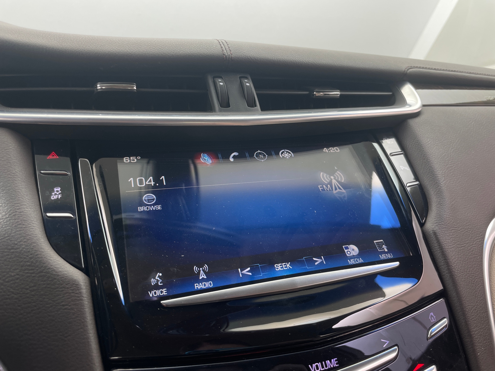 Thumbnail: 2013 Cadillac XTS - 3