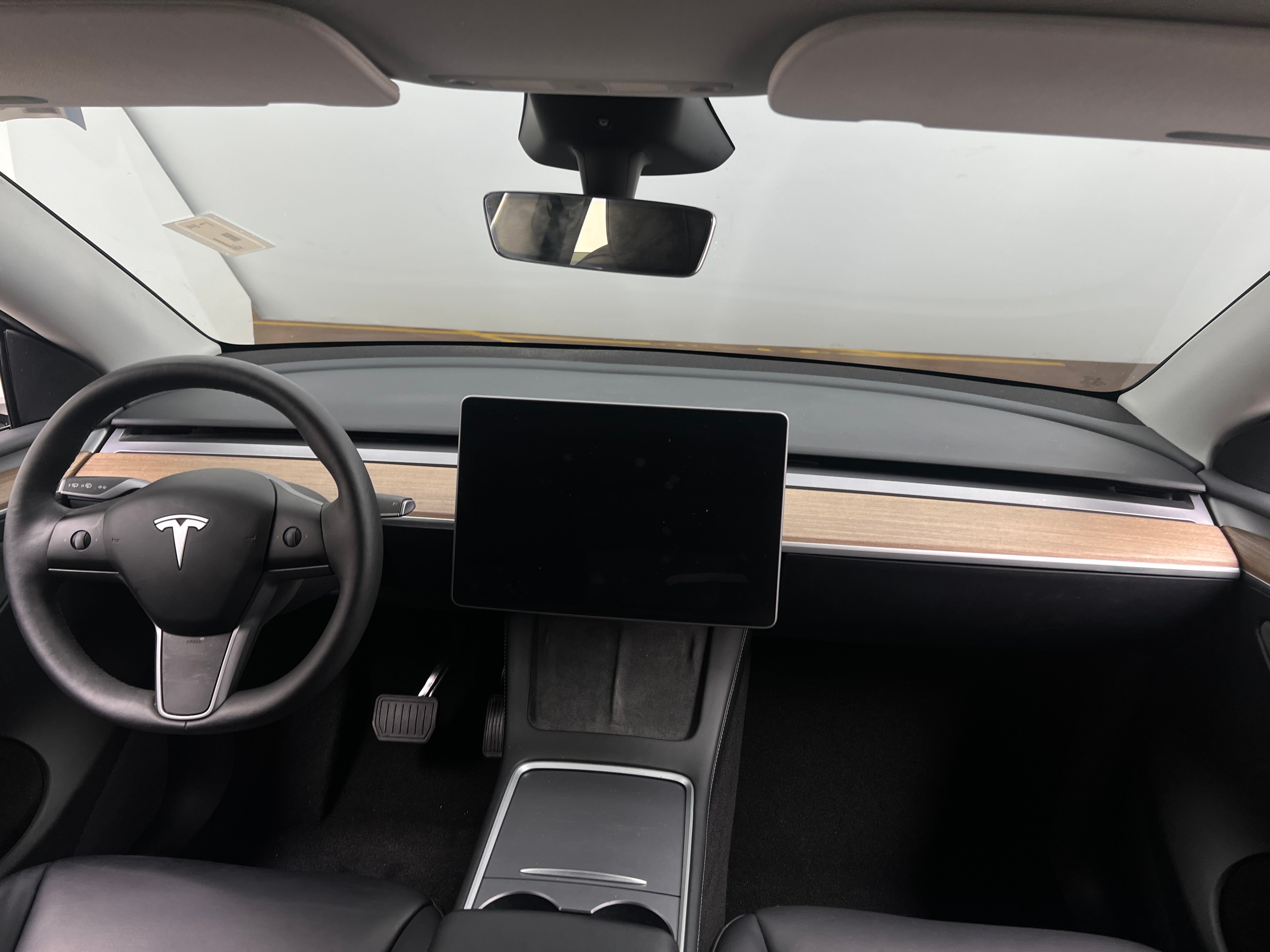 Used 2024 Tesla Model Y Long Range with VIN 7SAYGDED0RF029324 for sale in Oak Creek, WI