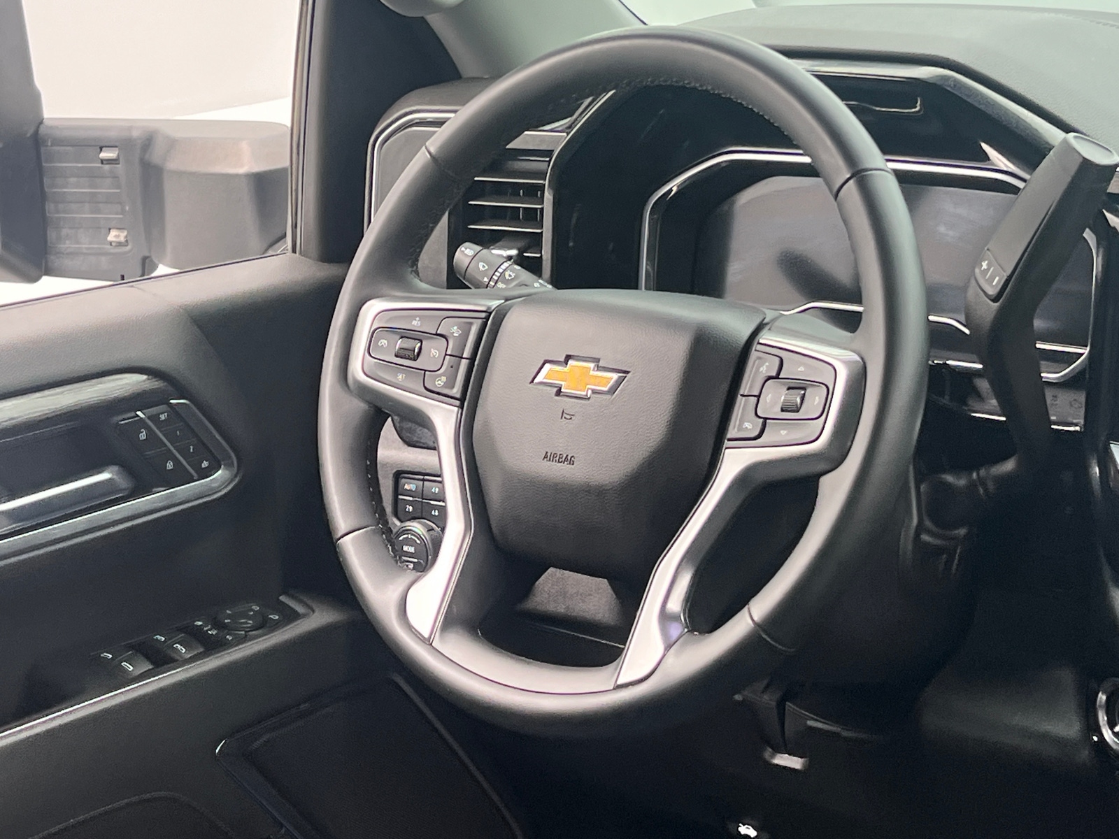 Thumbnail: 2024 Chevrolet Silverado 2500 - 4