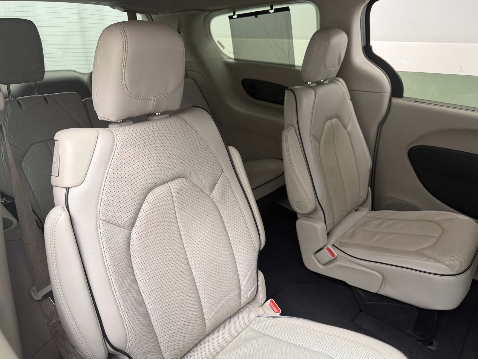 Thumbnail: 2021 Chrysler Pacifica - 5