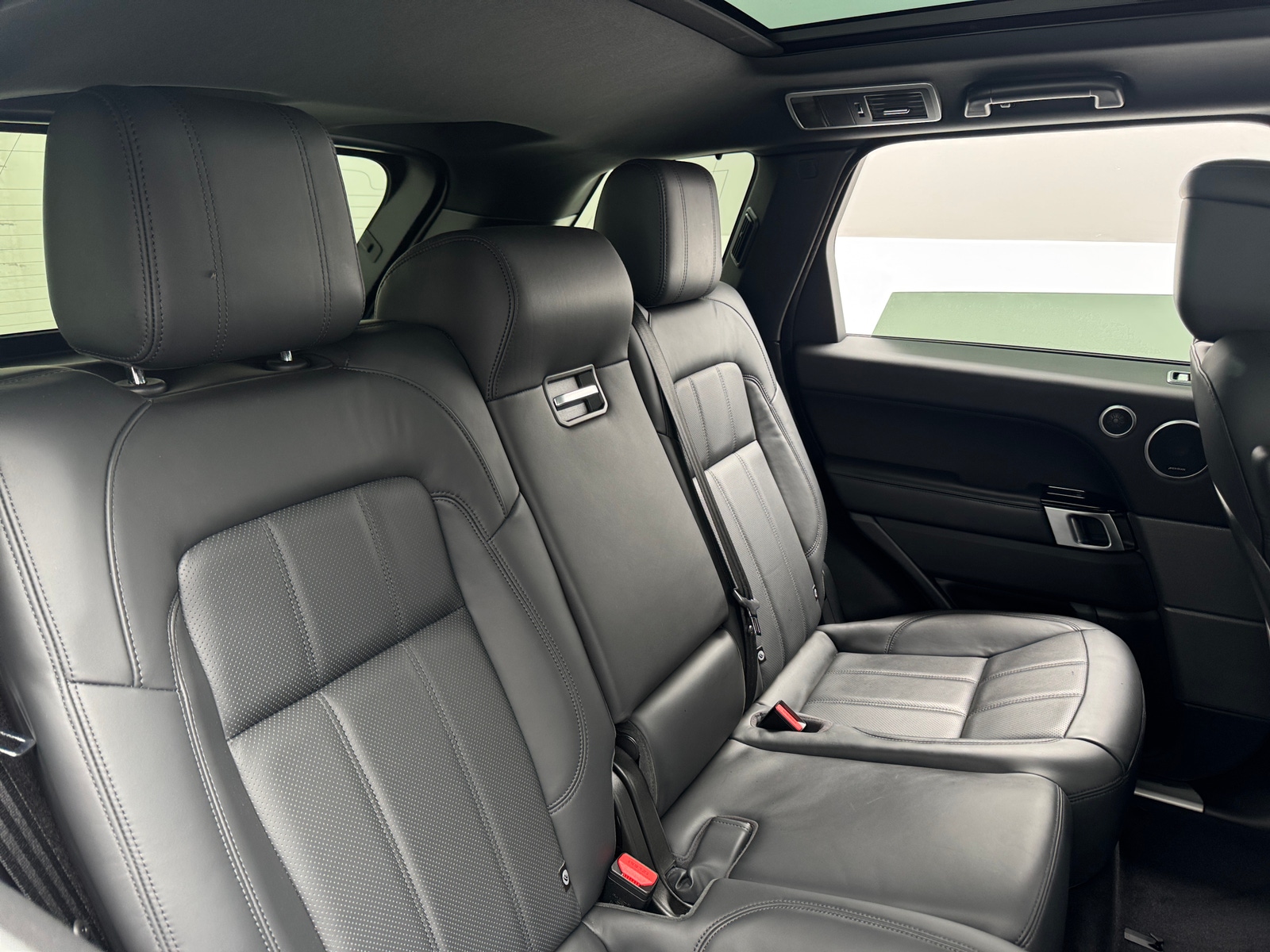 Thumbnail: 2021 Land Rover Range Rover Sport - 5