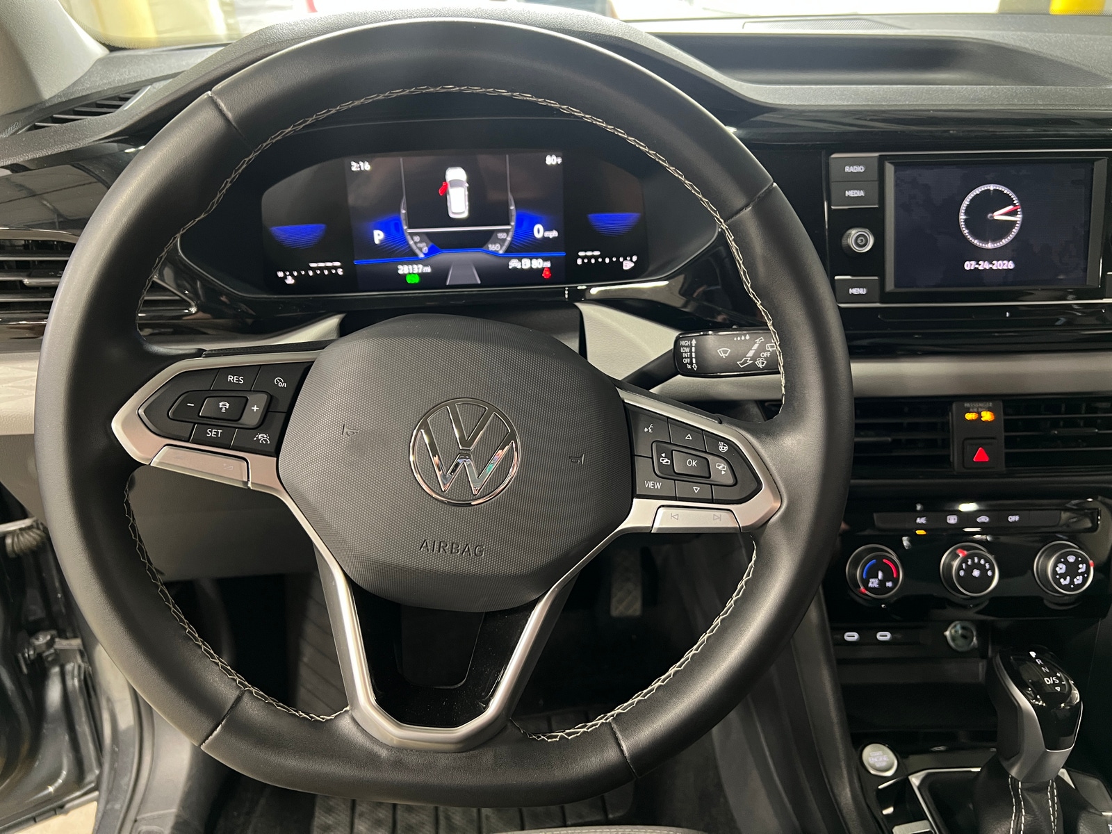 Thumbnail: 2023 Volkswagen Taos - 5