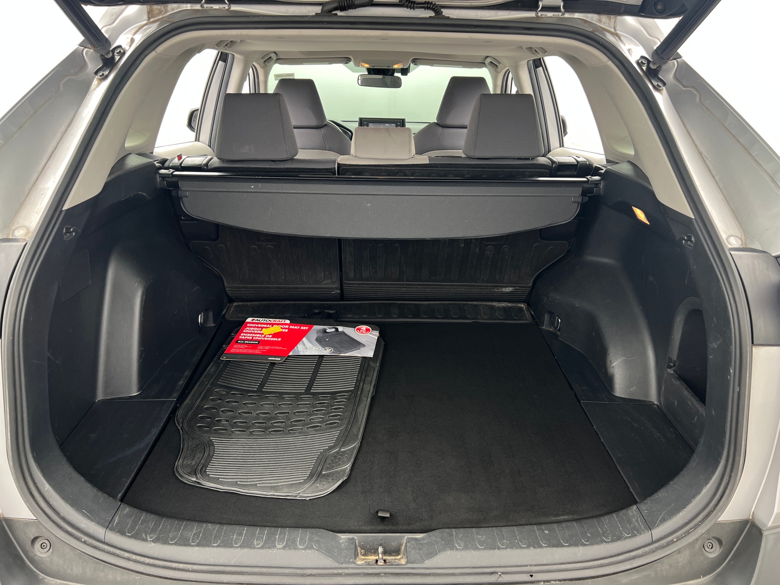 Thumbnail: 2019 Toyota RAV4 - 7