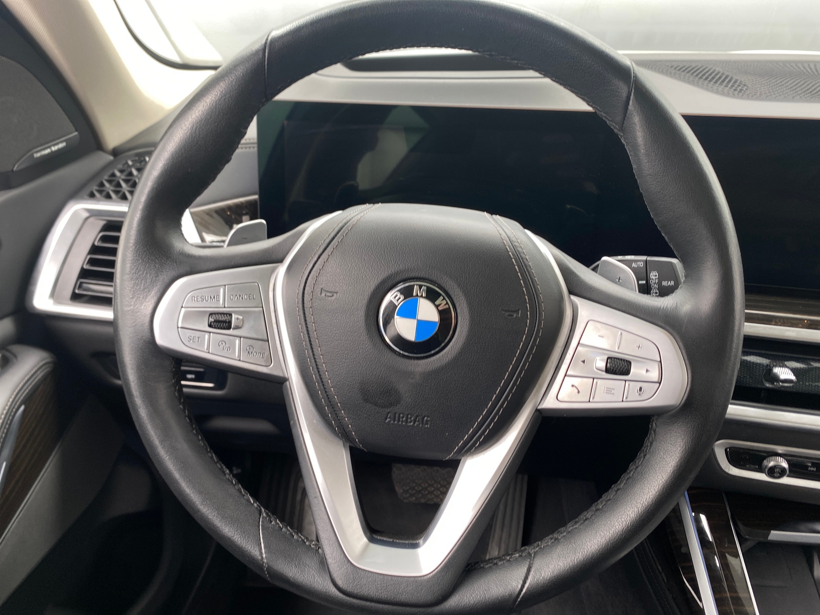 Thumbnail: 2024 BMW X7 - 4