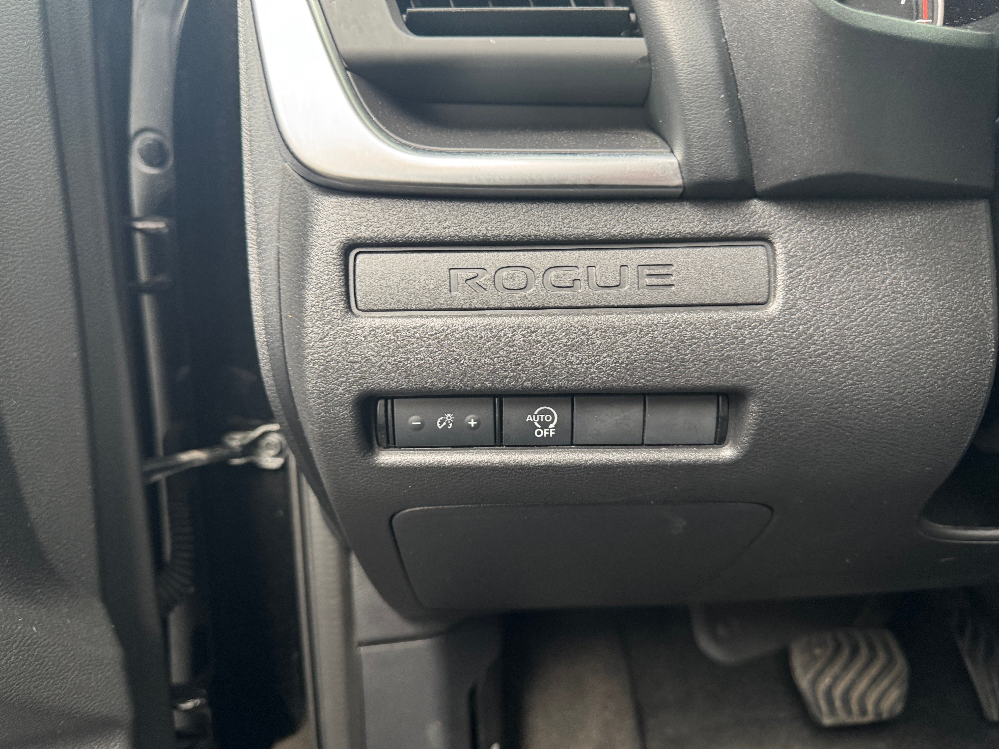 2024 Nissan Rogue S - Photo 10