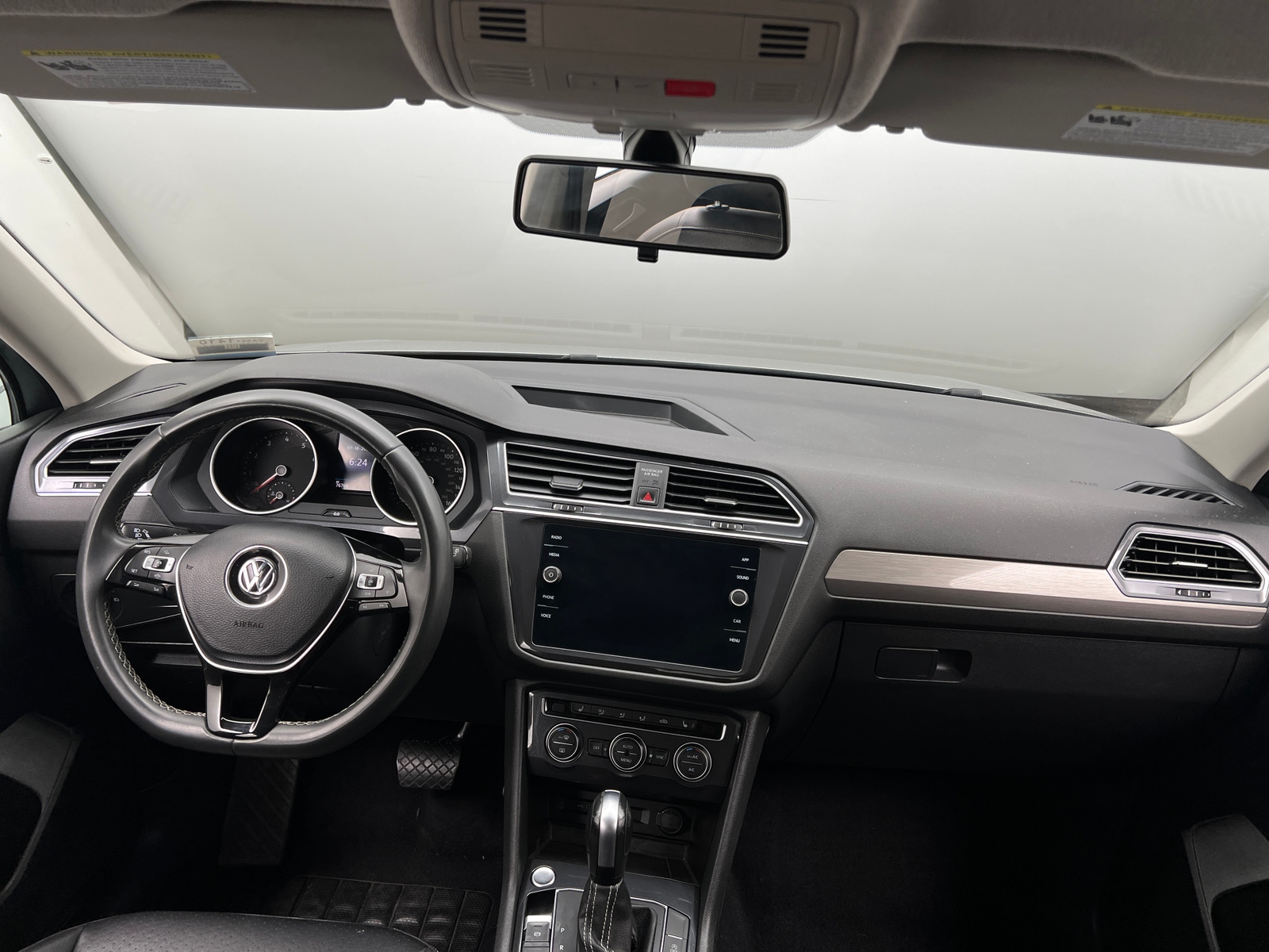 Thumbnail: 2021 Volkswagen Tiguan - 2