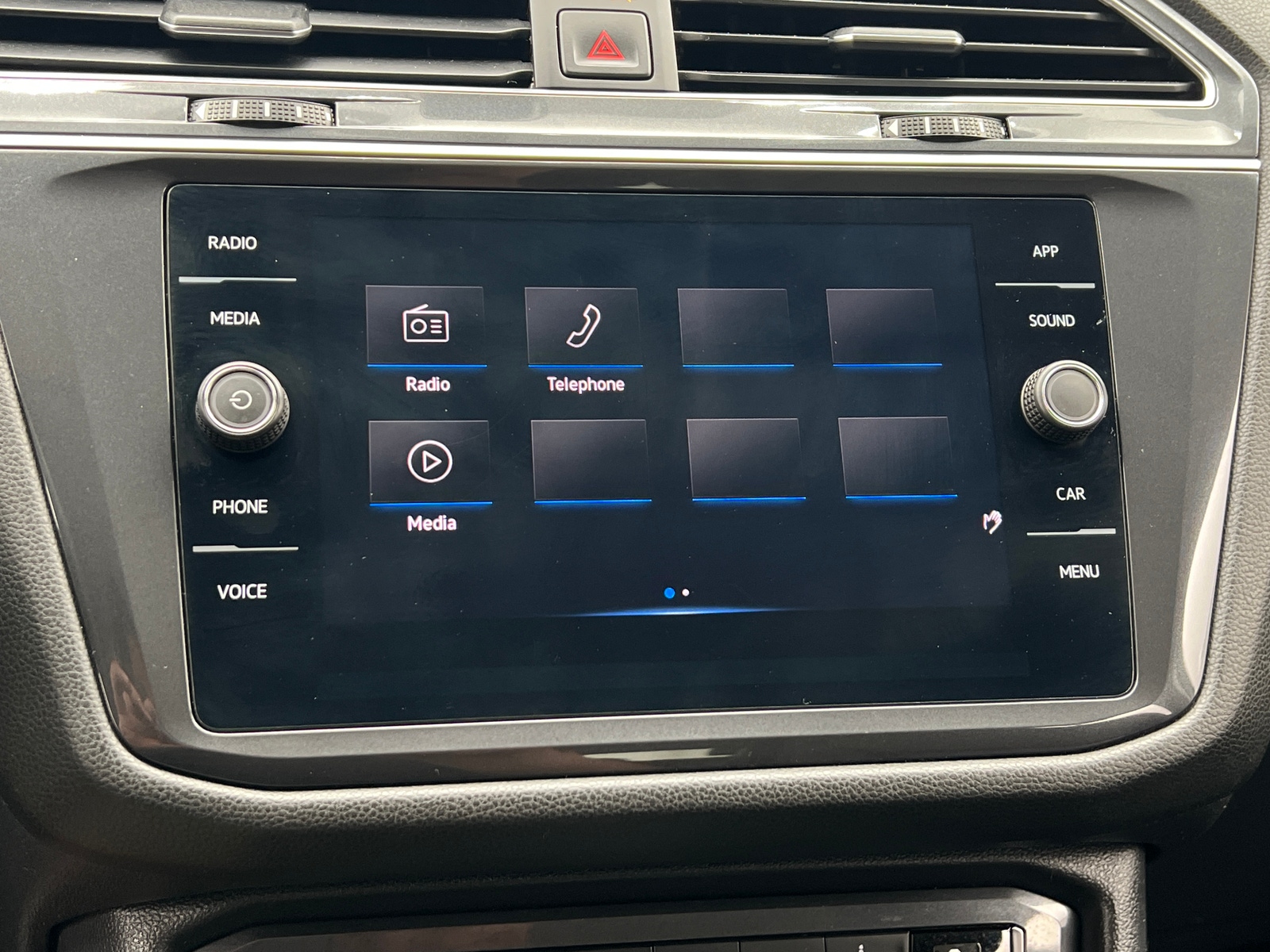 Thumbnail: 2021 Volkswagen Tiguan - 3