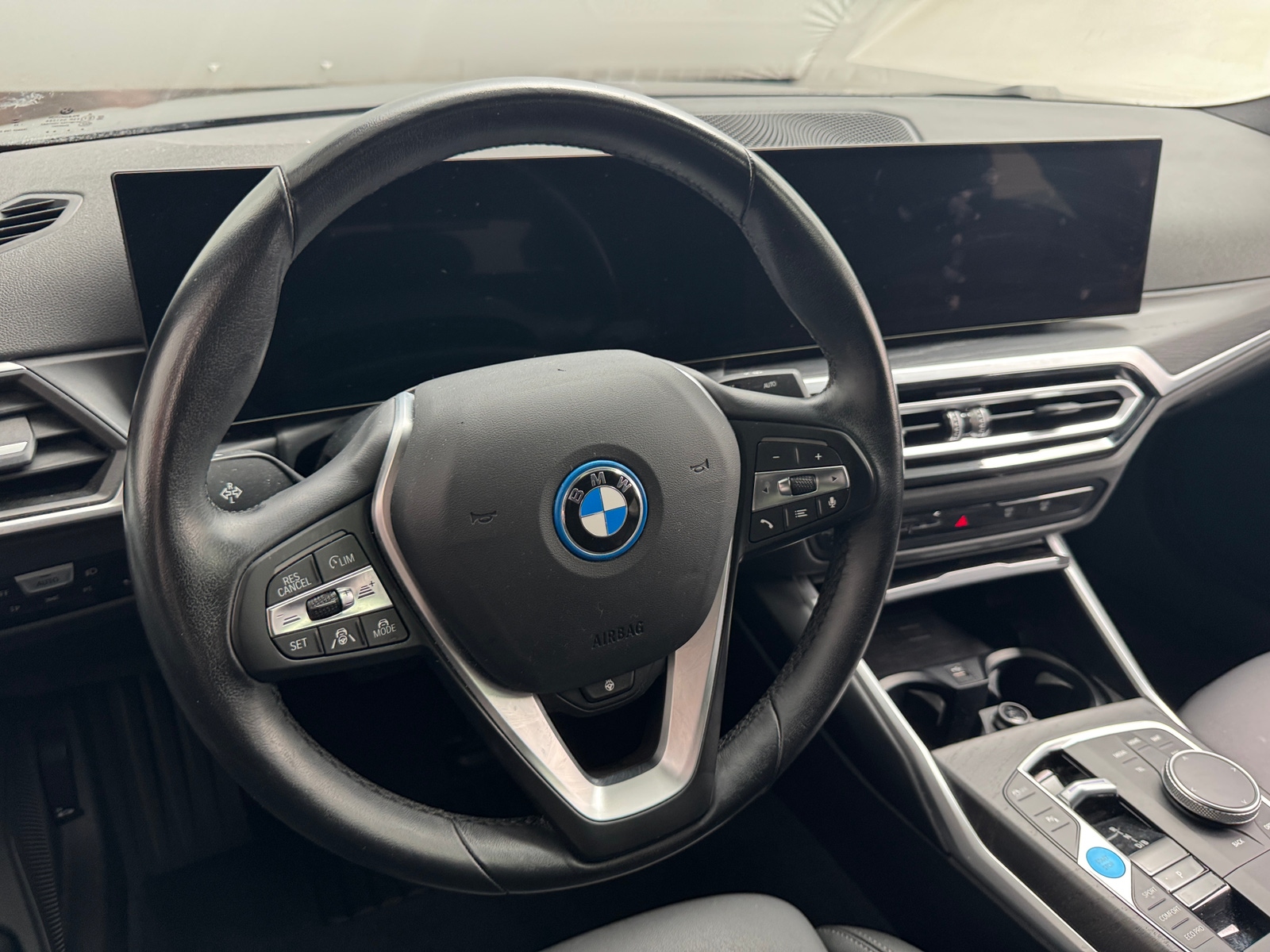 Thumbnail: 2023 BMW i4 - 4