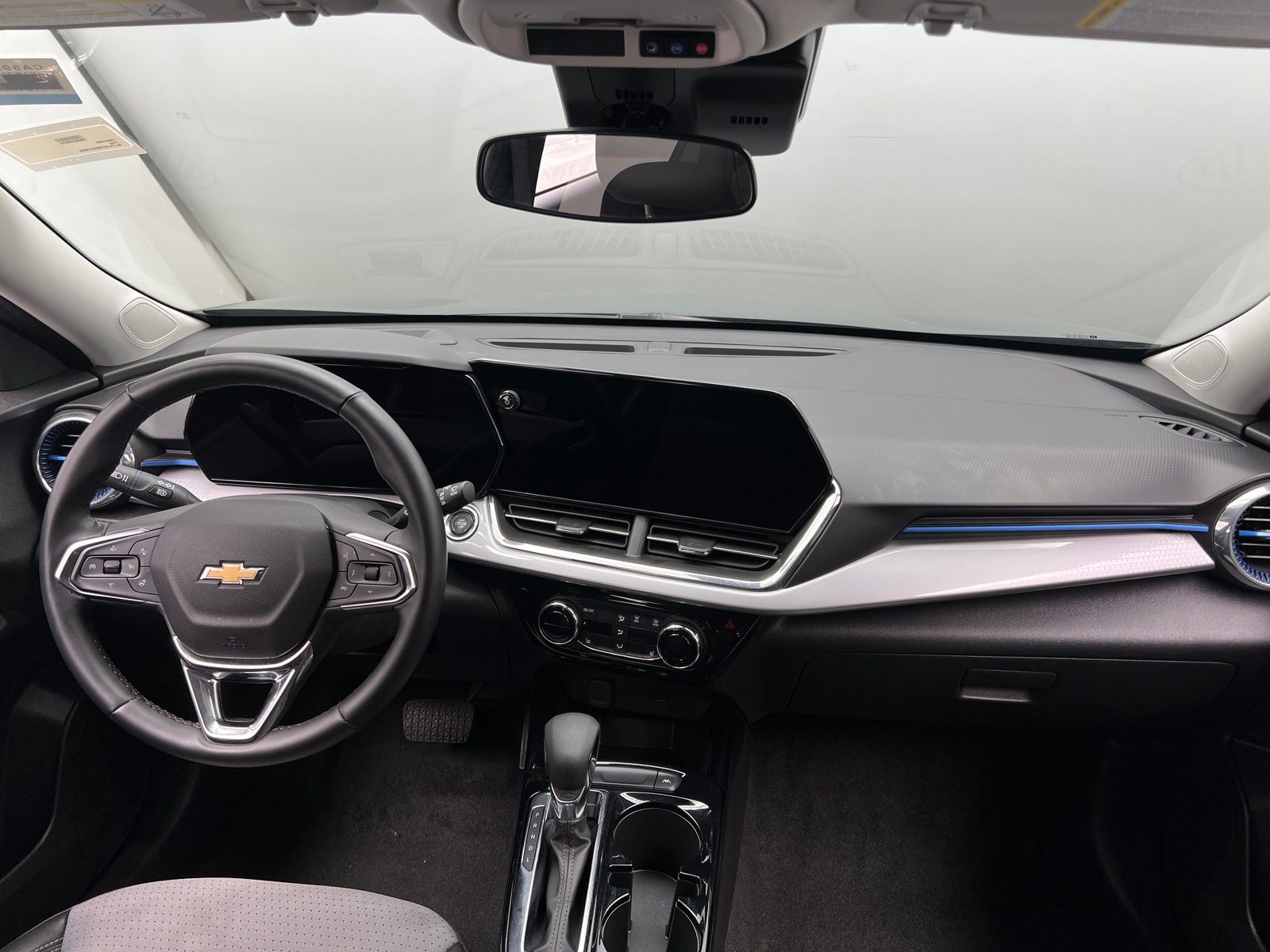 Thumbnail: 2025 Chevrolet Trax - 2
