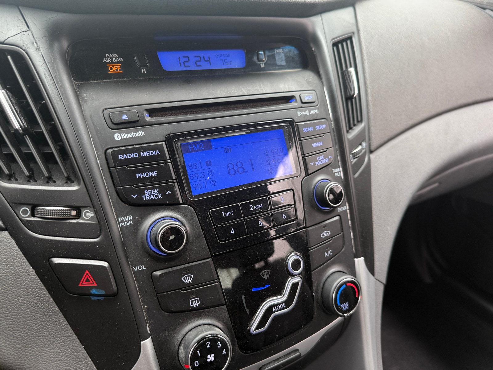 Thumbnail: 2013 Hyundai Sonata - 4