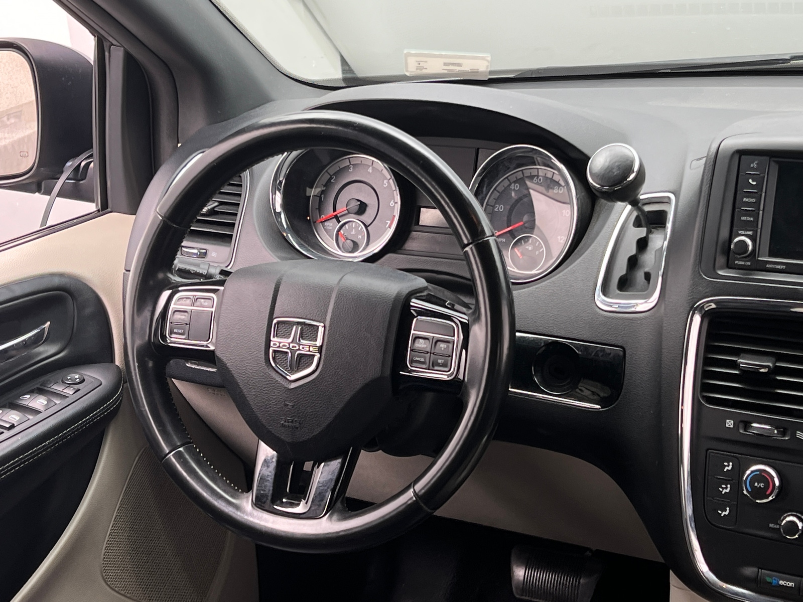 Thumbnail: 2019 Dodge Grand Caravan - 4