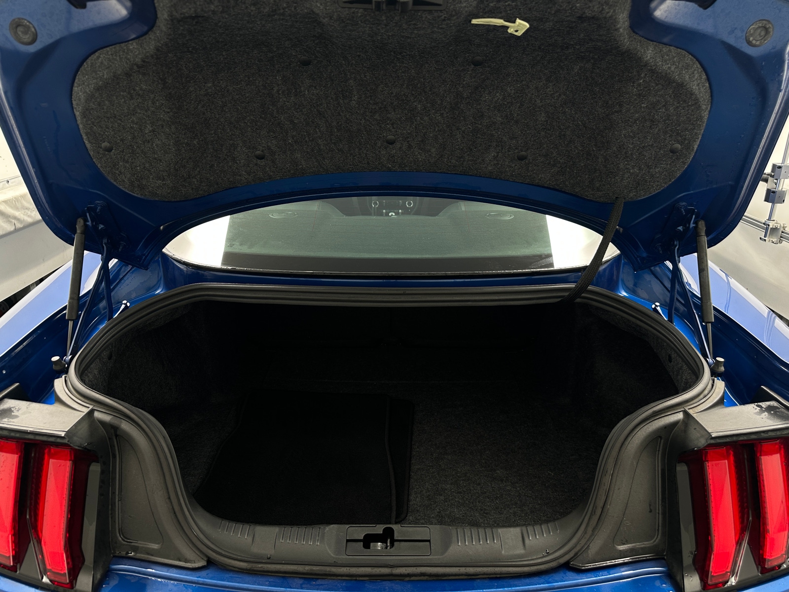 Thumbnail: 2018 Ford Mustang - 4