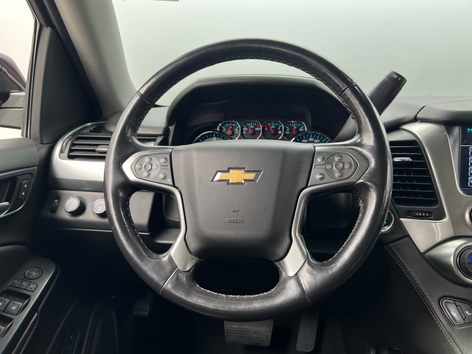 Thumbnail: 2020 Chevrolet Tahoe - 4