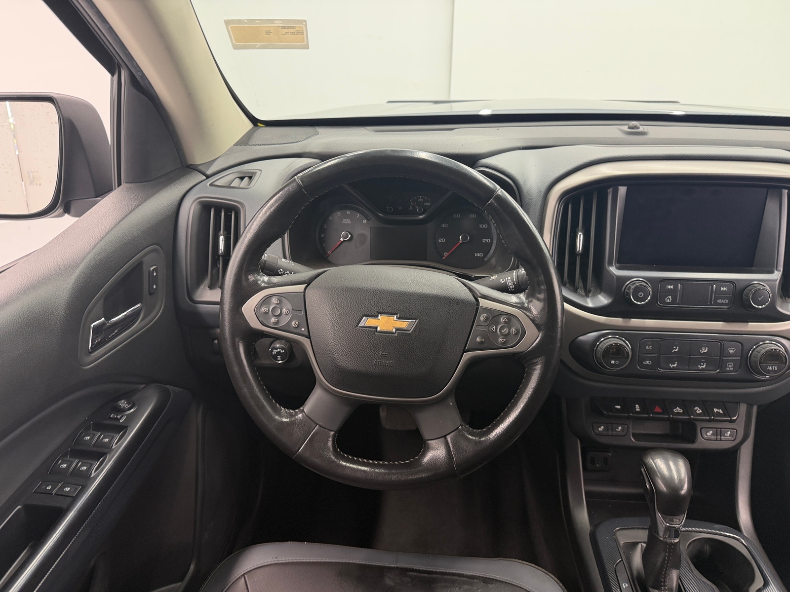 Thumbnail: 2022 Chevrolet Colorado - 4