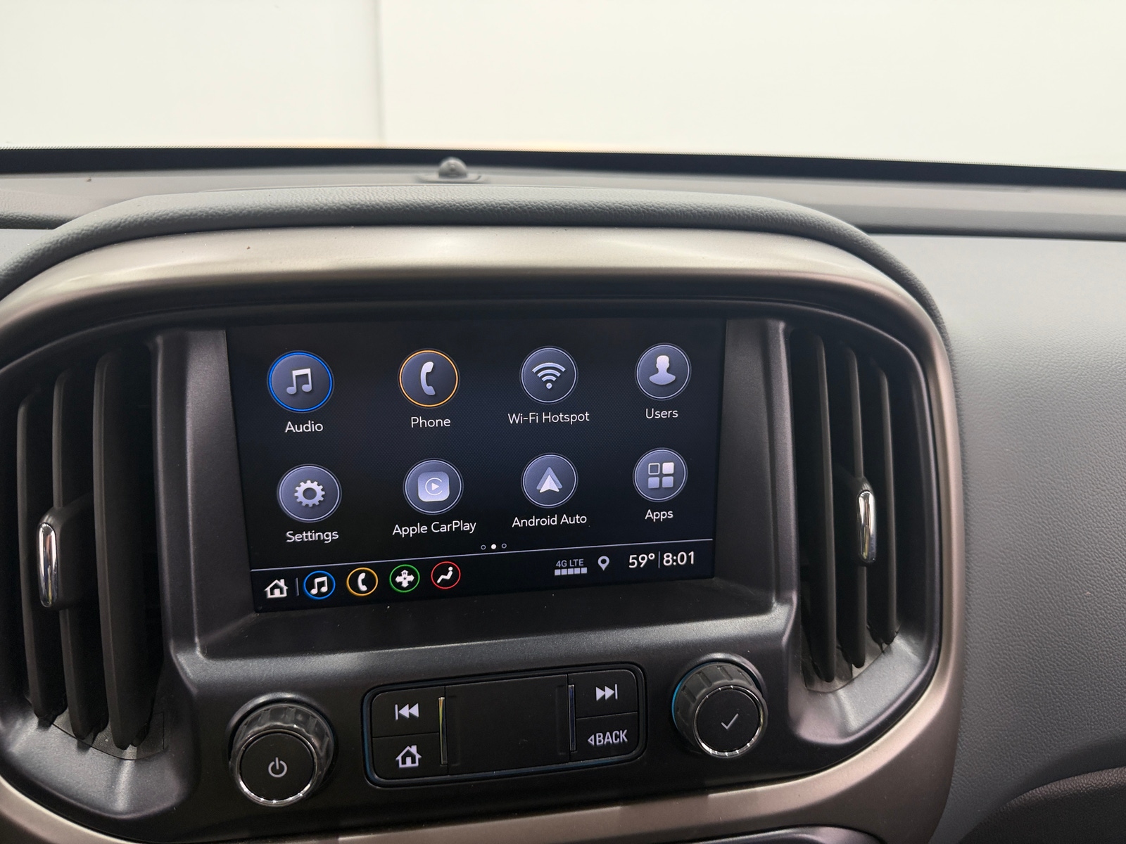 Thumbnail: 2022 Chevrolet Colorado - 3