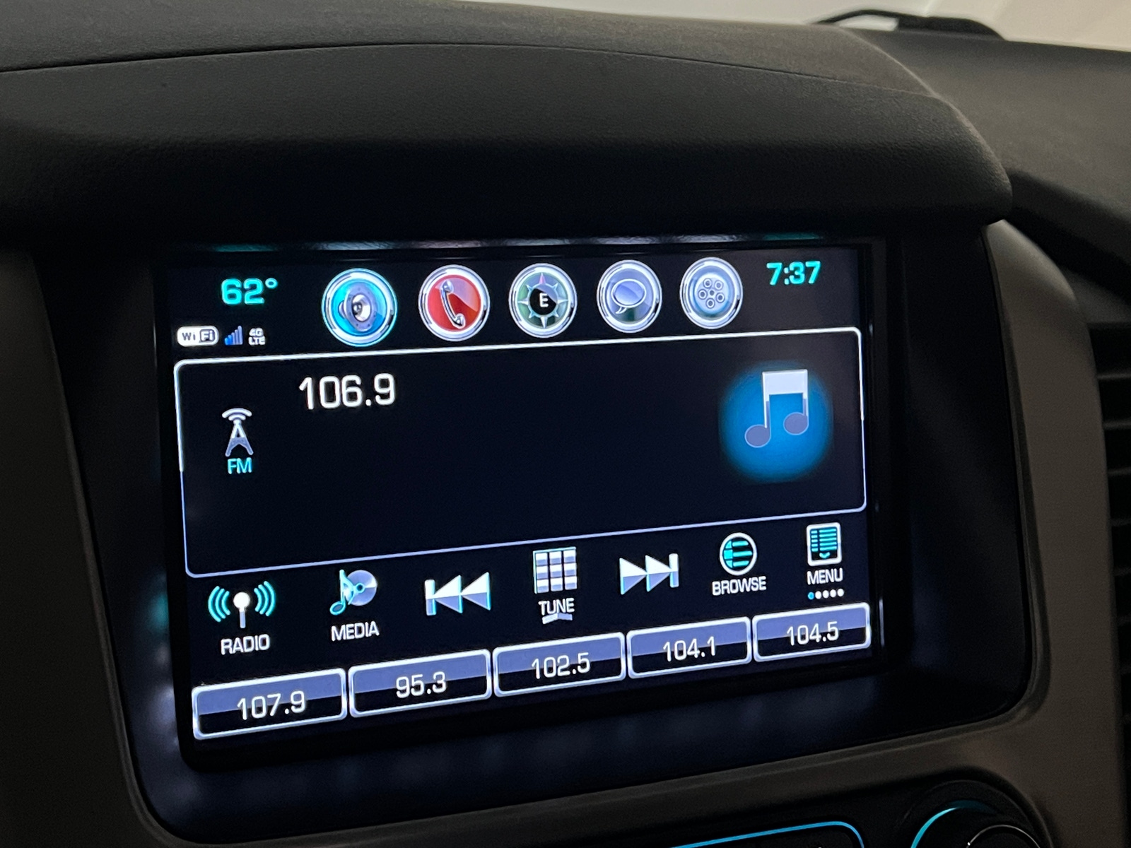 Thumbnail: 2020 GMC Yukon - 3