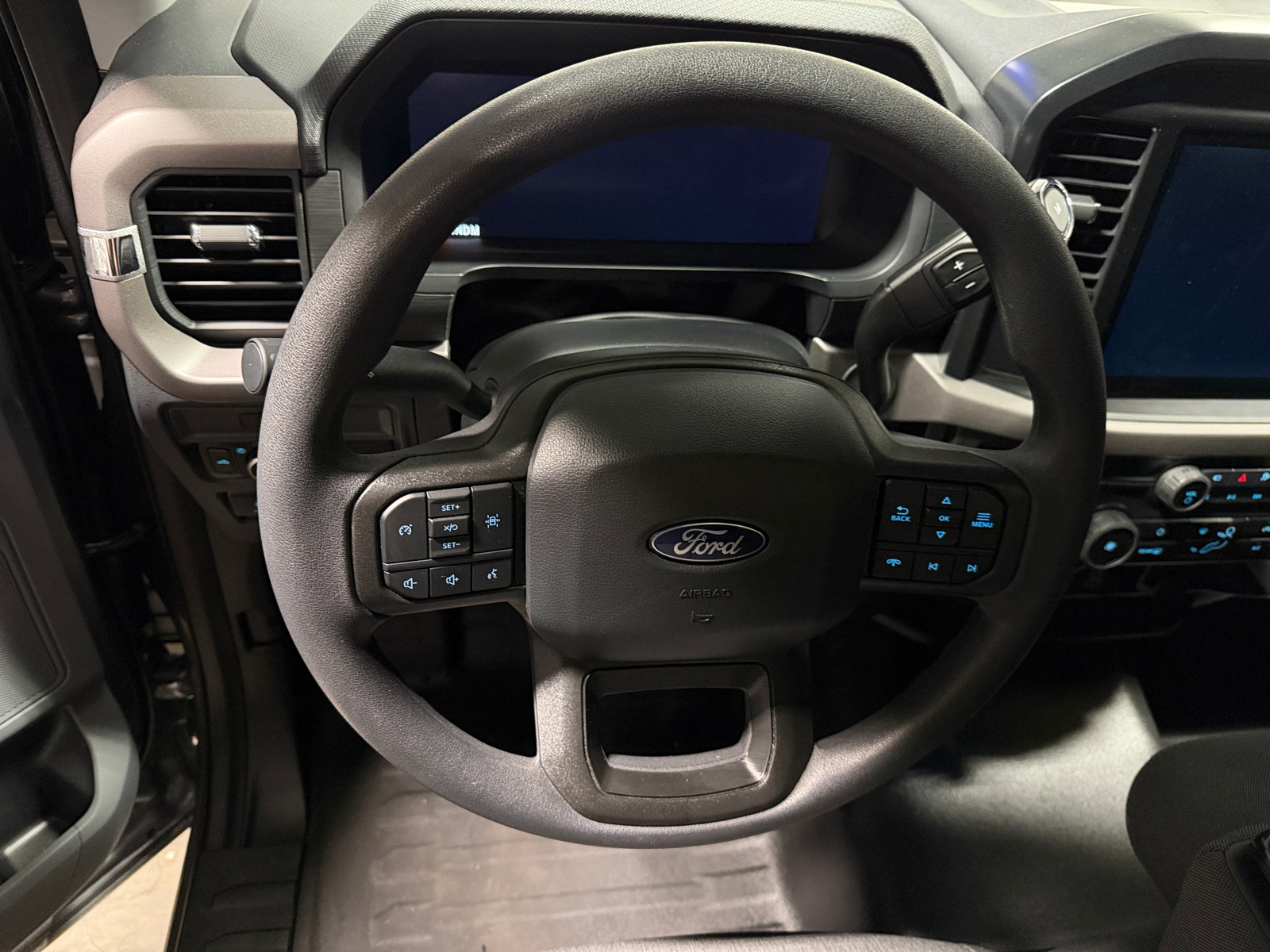 Thumbnail: 2025 Ford Econoline - 4