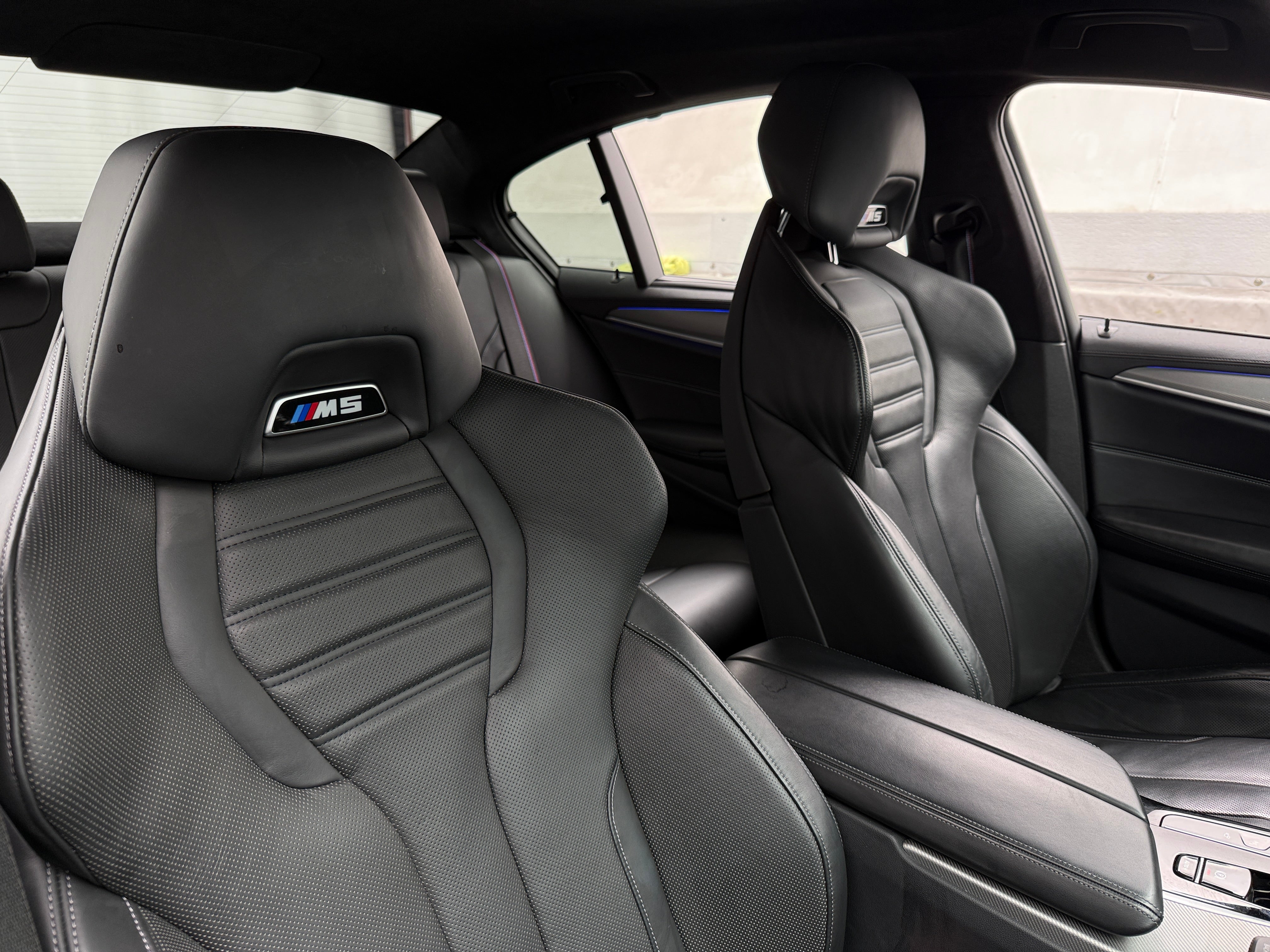 2023 BMW M5