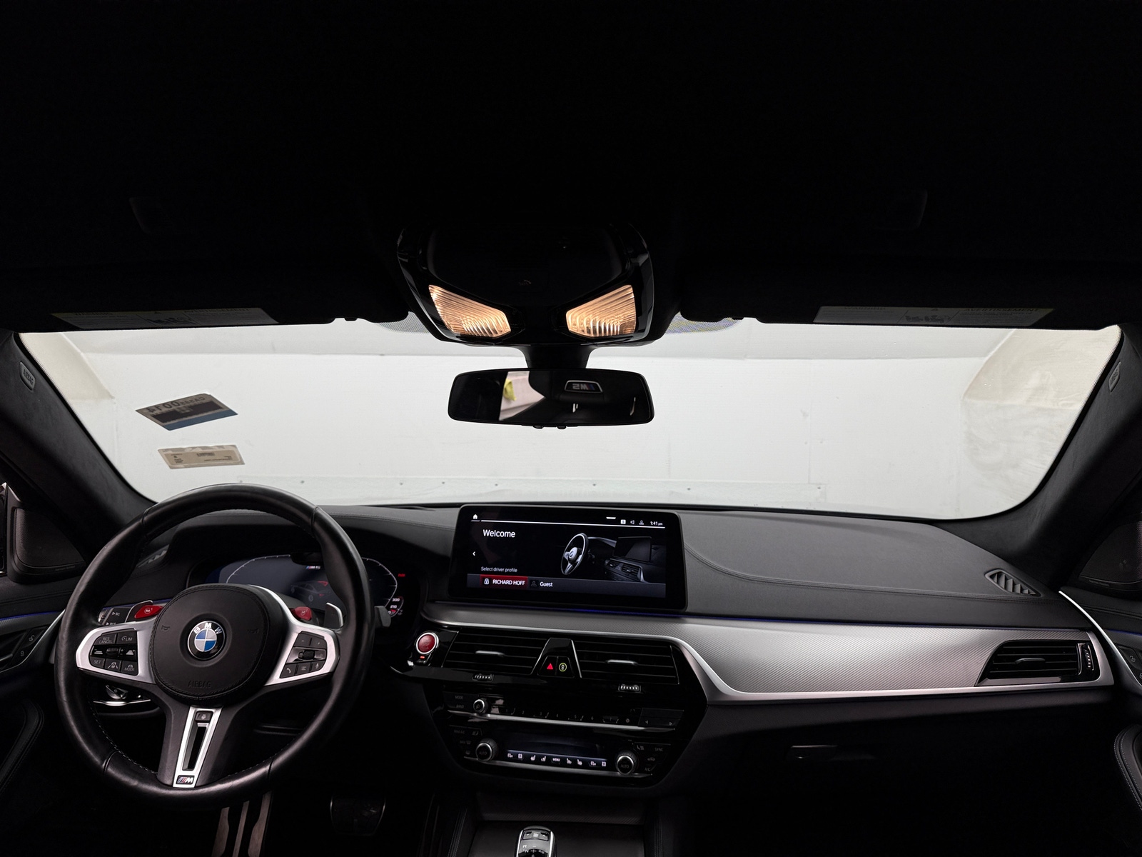 Thumbnail: 2023 BMW M5 - 2