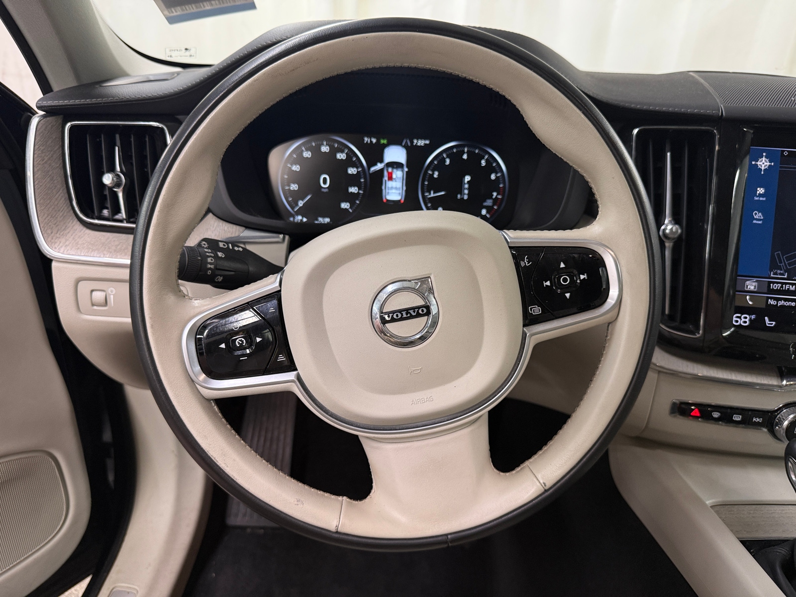 Thumbnail: 2021 Volvo XC60 - 4