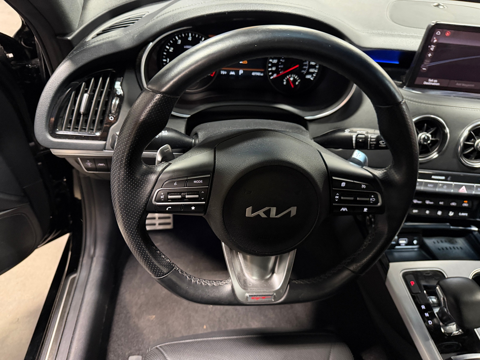 Thumbnail: 2022 Kia Stinger - 4