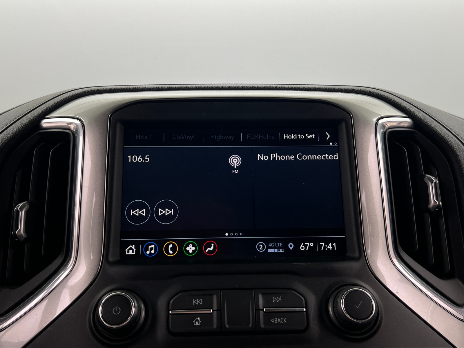 Thumbnail: 2021 Chevrolet Silverado 1500 - 4