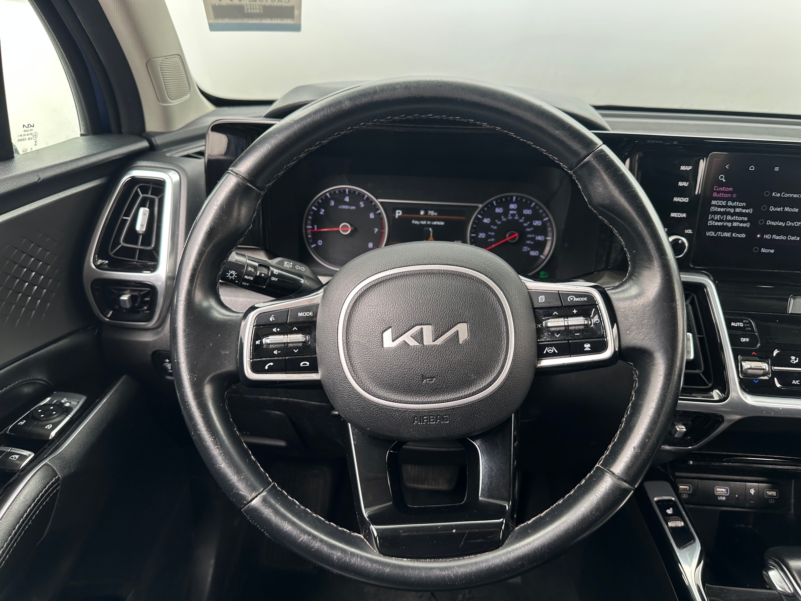 Thumbnail: 2022 Kia Sorento - 4